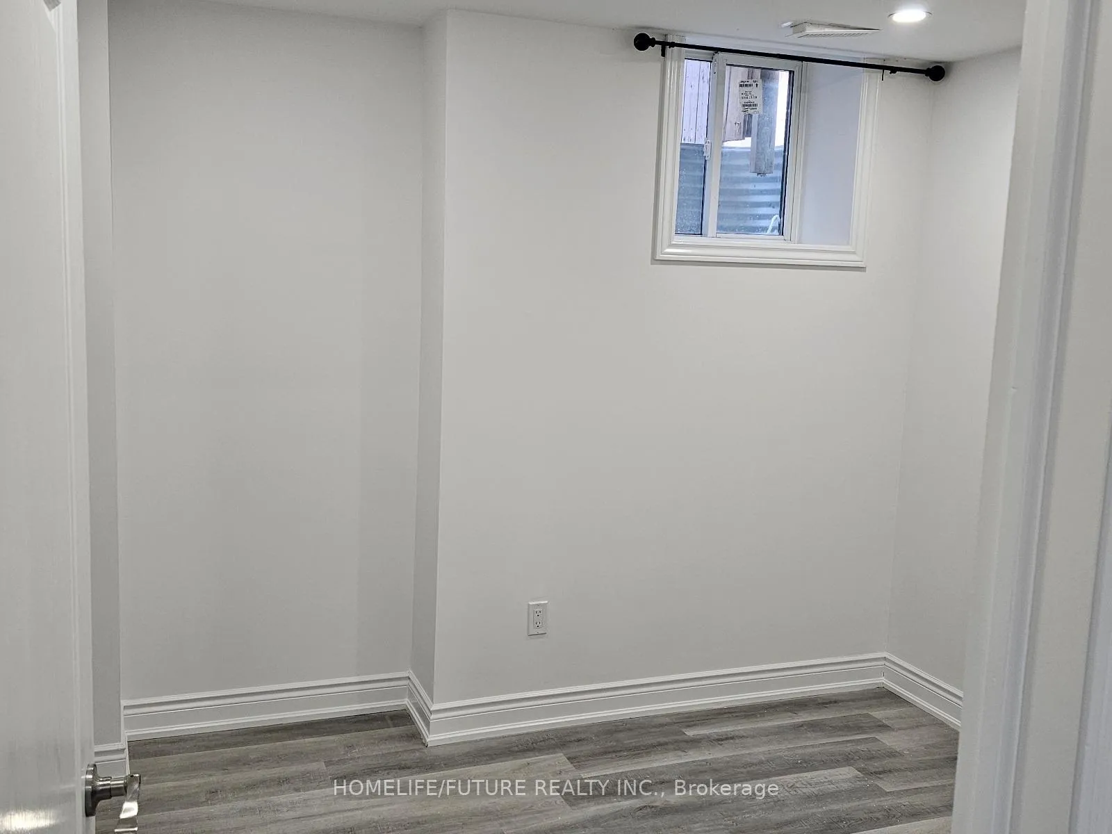 Photo 8 of Unit Bsmt, 36 Newhouse Boulevard, Caledon, Rural Caledon — HOMEH