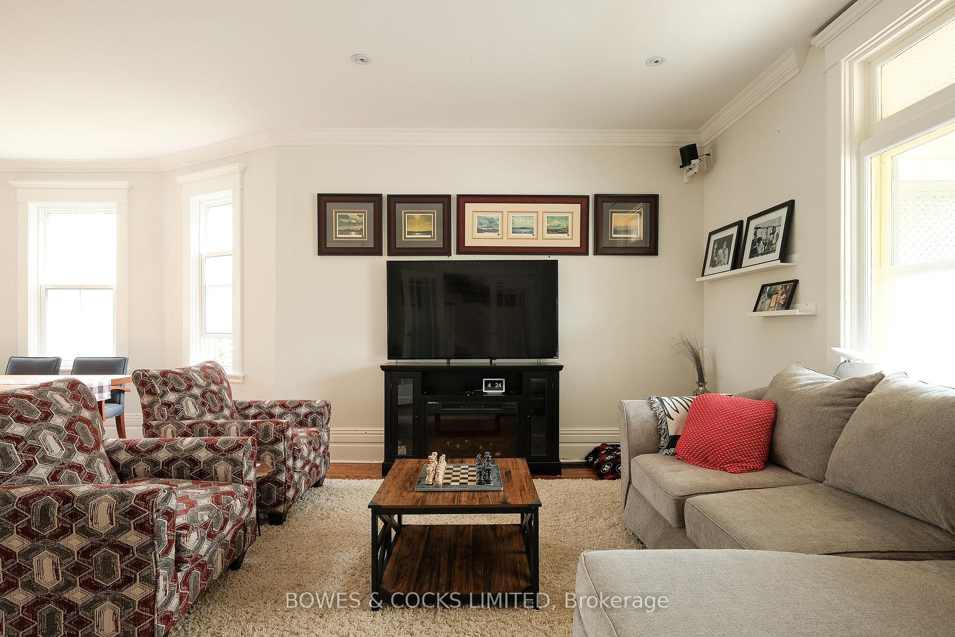 Photo 8 of 247 Engleburn Avenue, Peterborough, Ashburnham Ward 4 — HOMEH