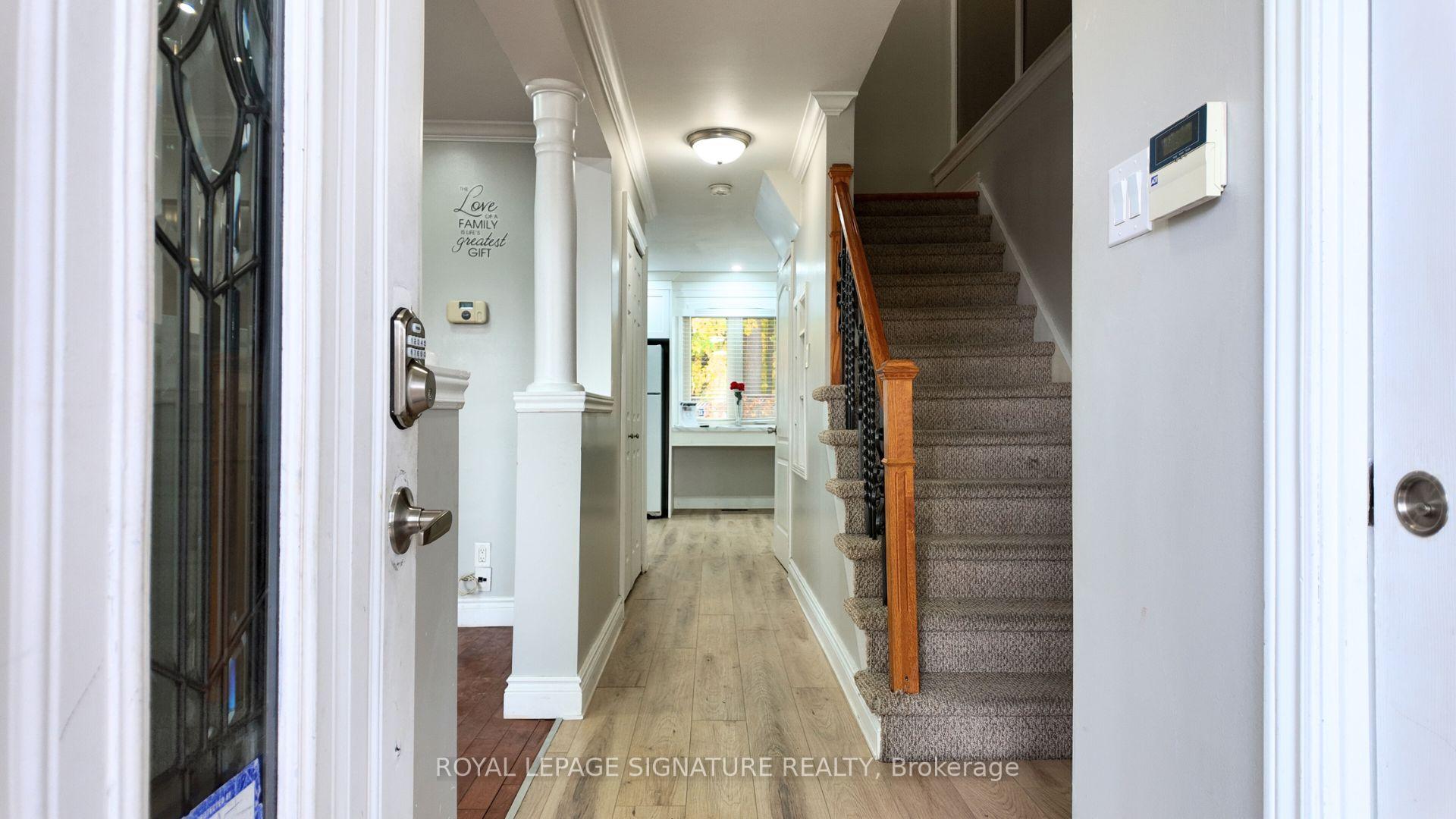 Photo 7 of 71 Mandarin Crescent, Brampton, Central Park — HOMEH