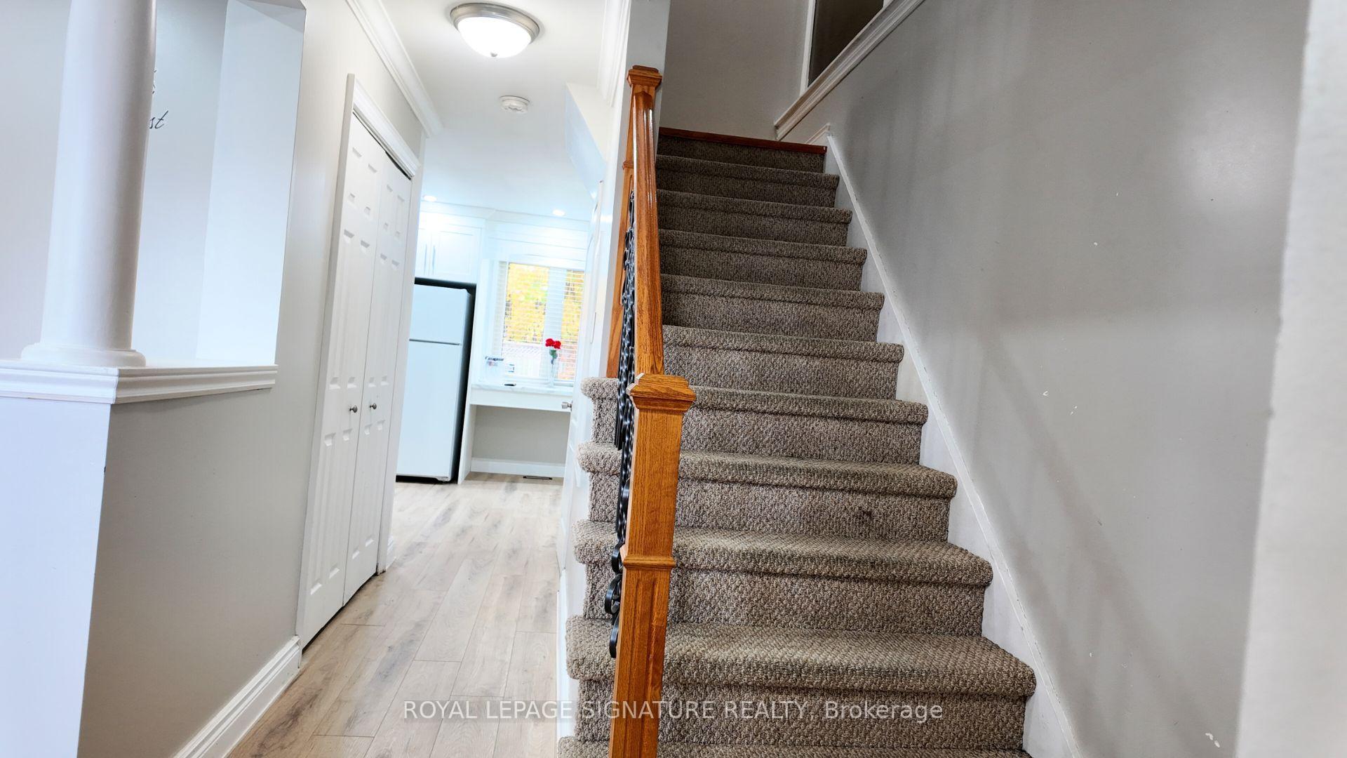 Photo 16 of 71 Mandarin Crescent, Brampton, Central Park — HOMEH