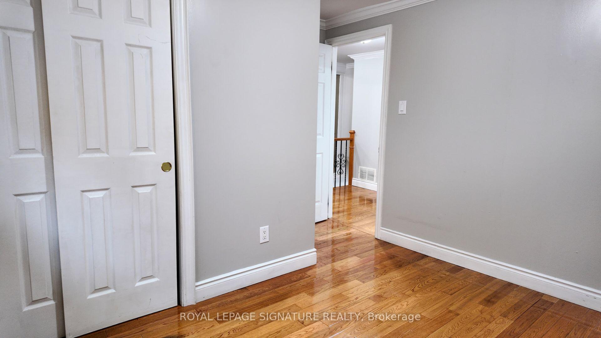 Photo 13 of 71 Mandarin Crescent, Brampton, Central Park — HOMEH