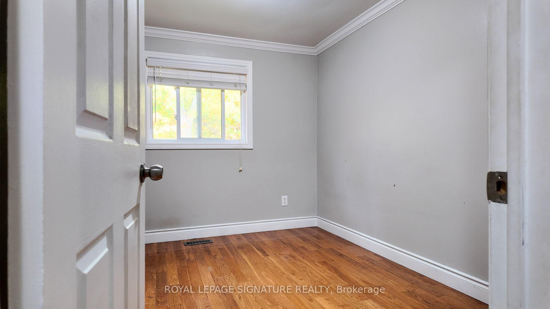 Photo 19 of 71 Mandarin Crescent, Brampton, Central Park — HOMEH