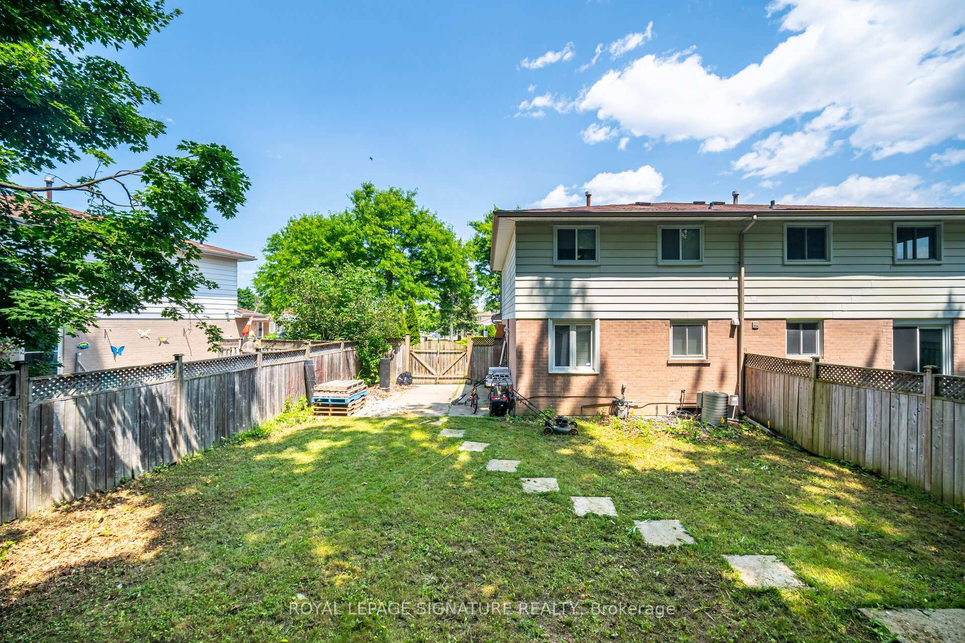 Photo 29 of 71 Mandarin Crescent, Brampton, Central Park — HOMEH