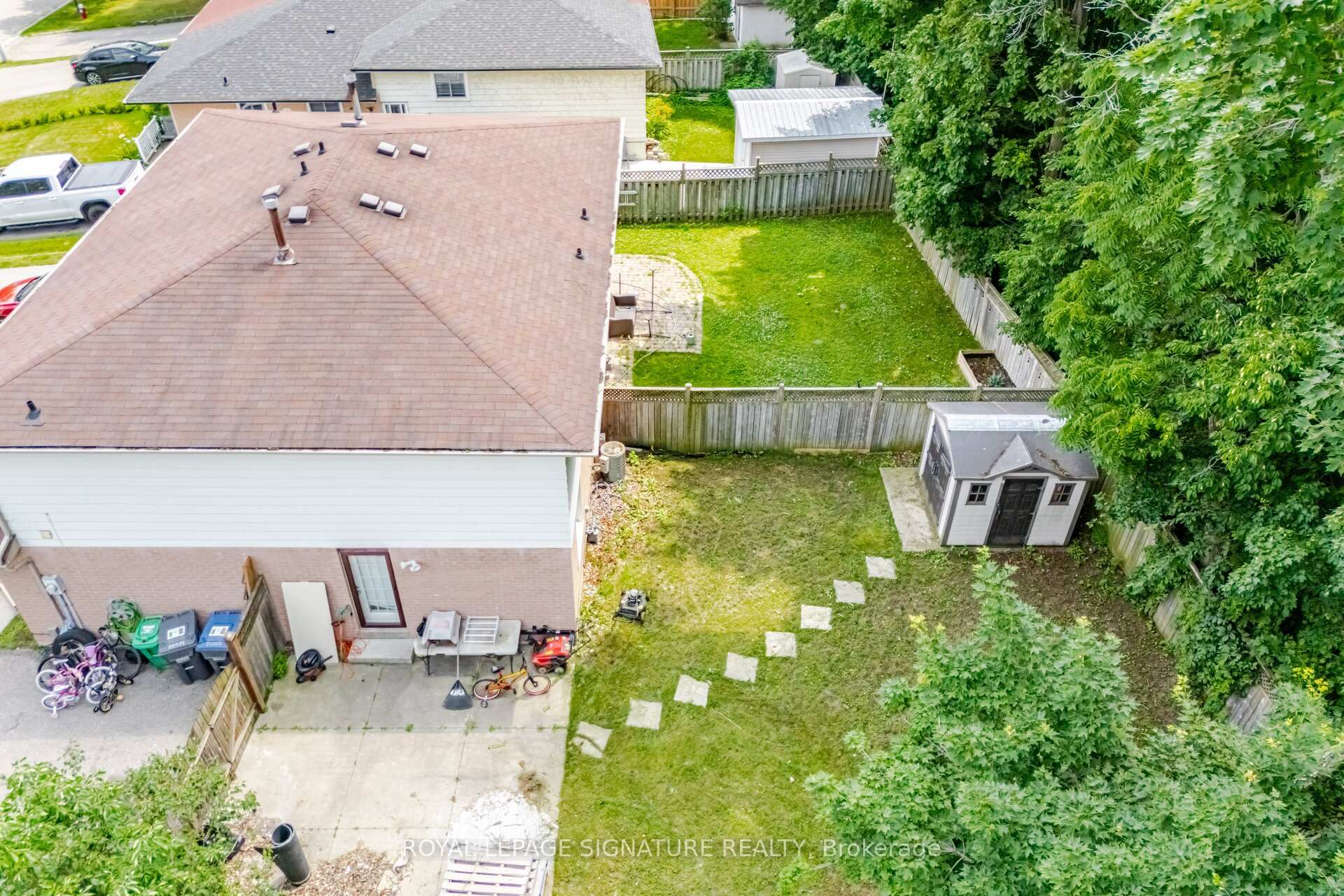 Photo 31 of 71 Mandarin Crescent, Brampton, Central Park — HOMEH