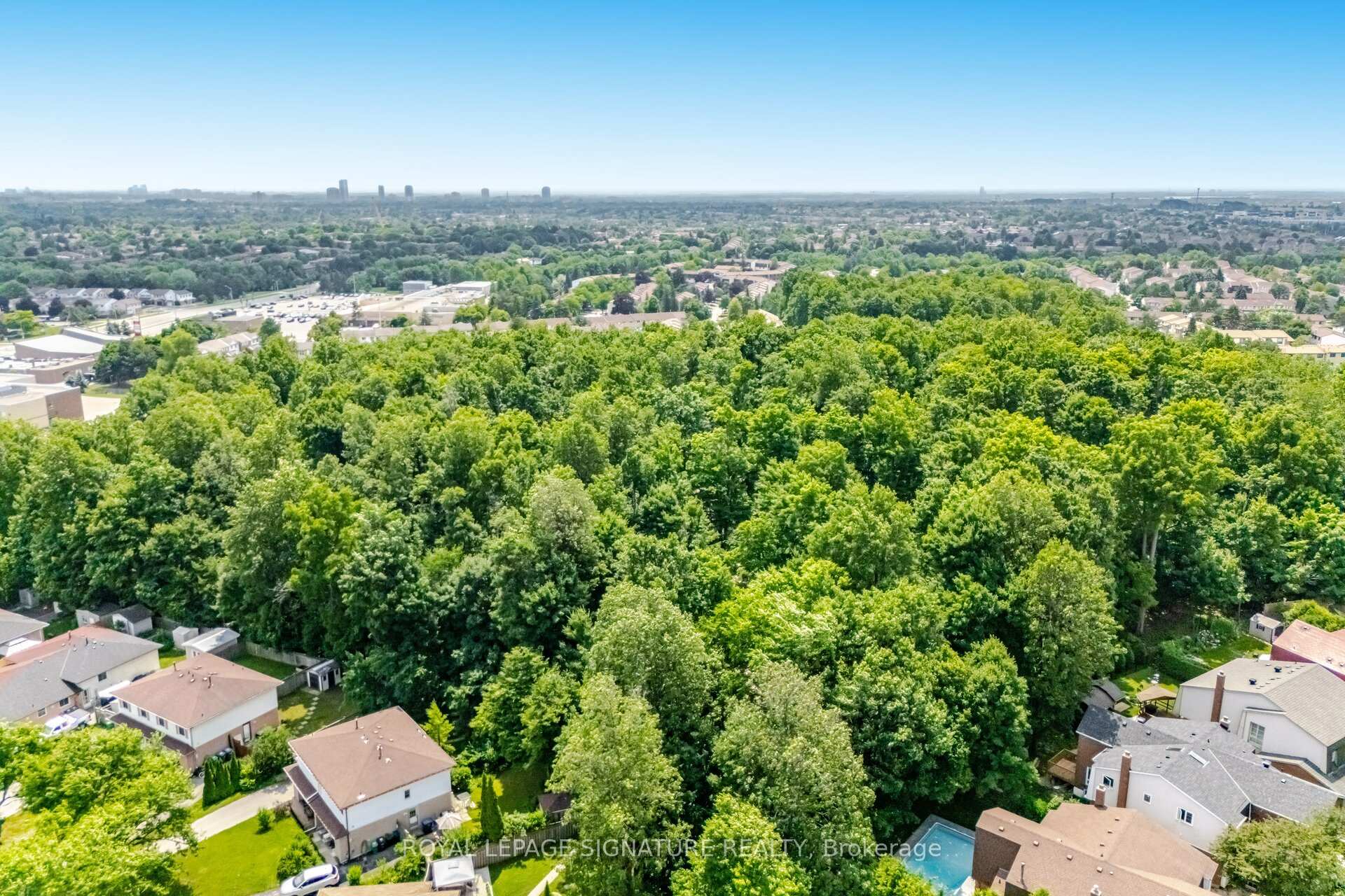 Photo 34 of 71 Mandarin Crescent, Brampton, Central Park — HOMEH