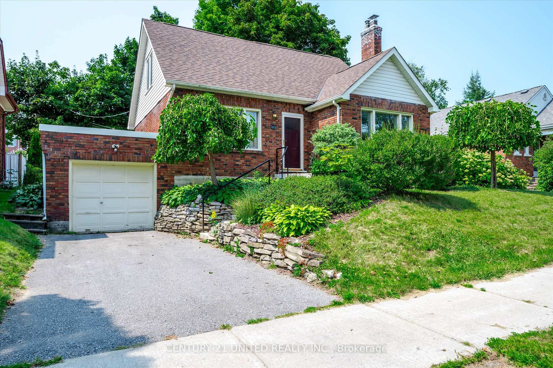 Photo 1 of 479 Albertus Avenue, Peterborough, Town Ward 3 — HOMEH