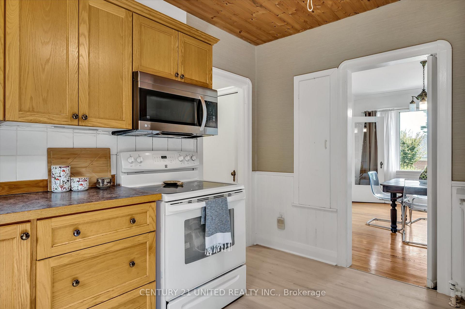 Photo 12 of 479 Albertus Avenue, Peterborough, Town Ward 3 — HOMEH