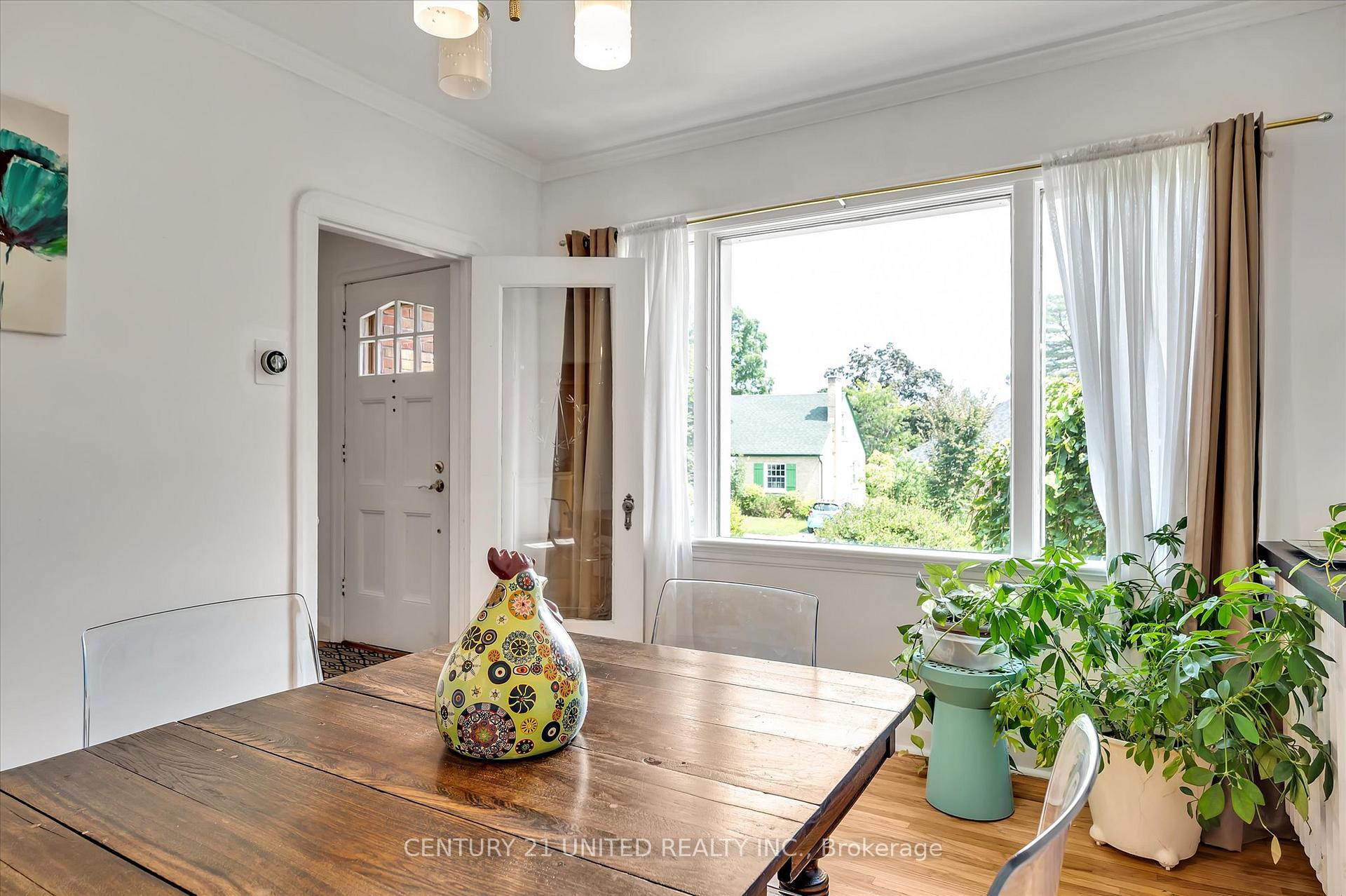 Photo 14 of 479 Albertus Avenue, Peterborough, Town Ward 3 — HOMEH