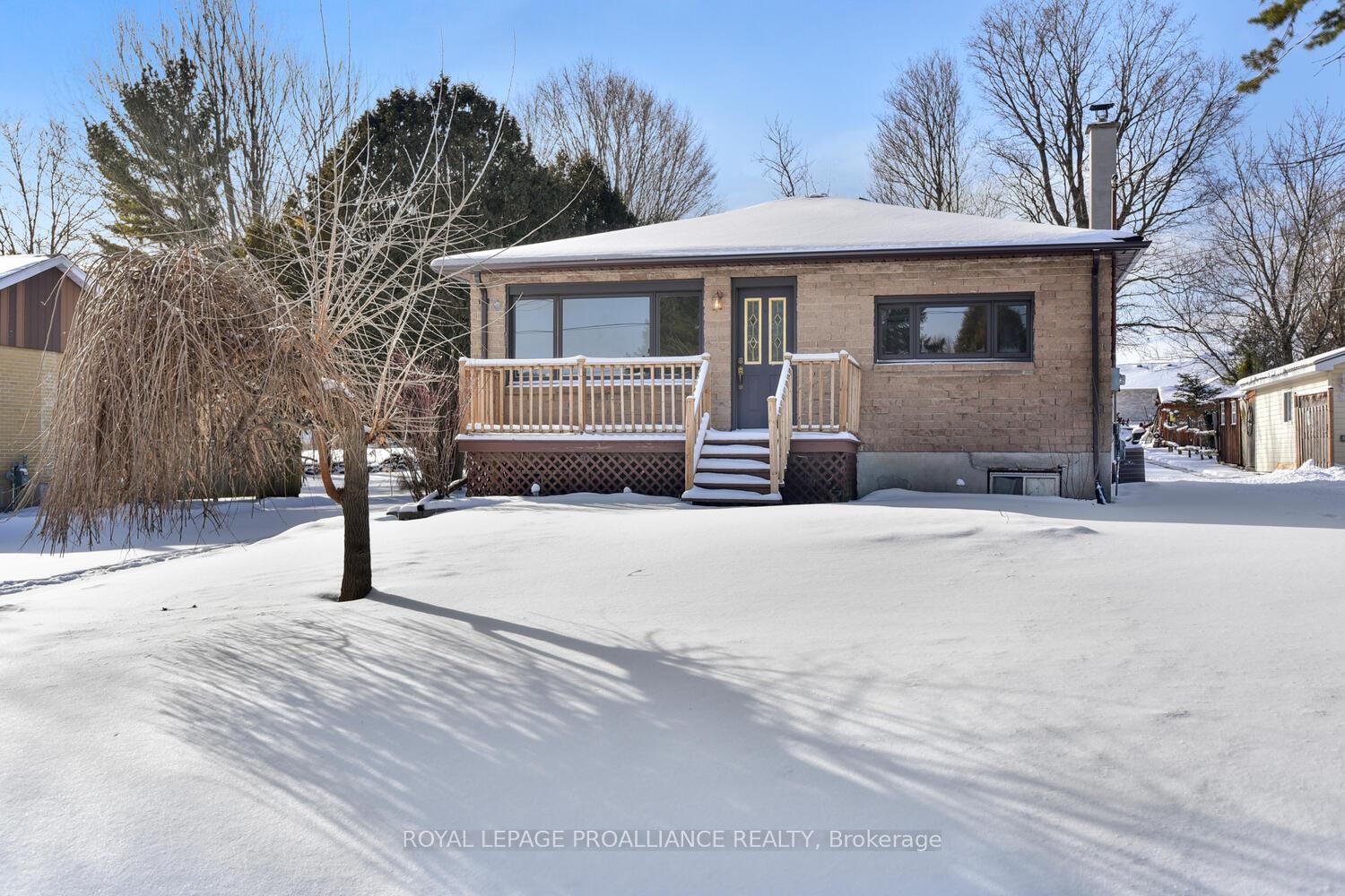 Photo 1 of 27 West Mclean Boulevard, Augusta, Augusta Twp — HOMEH