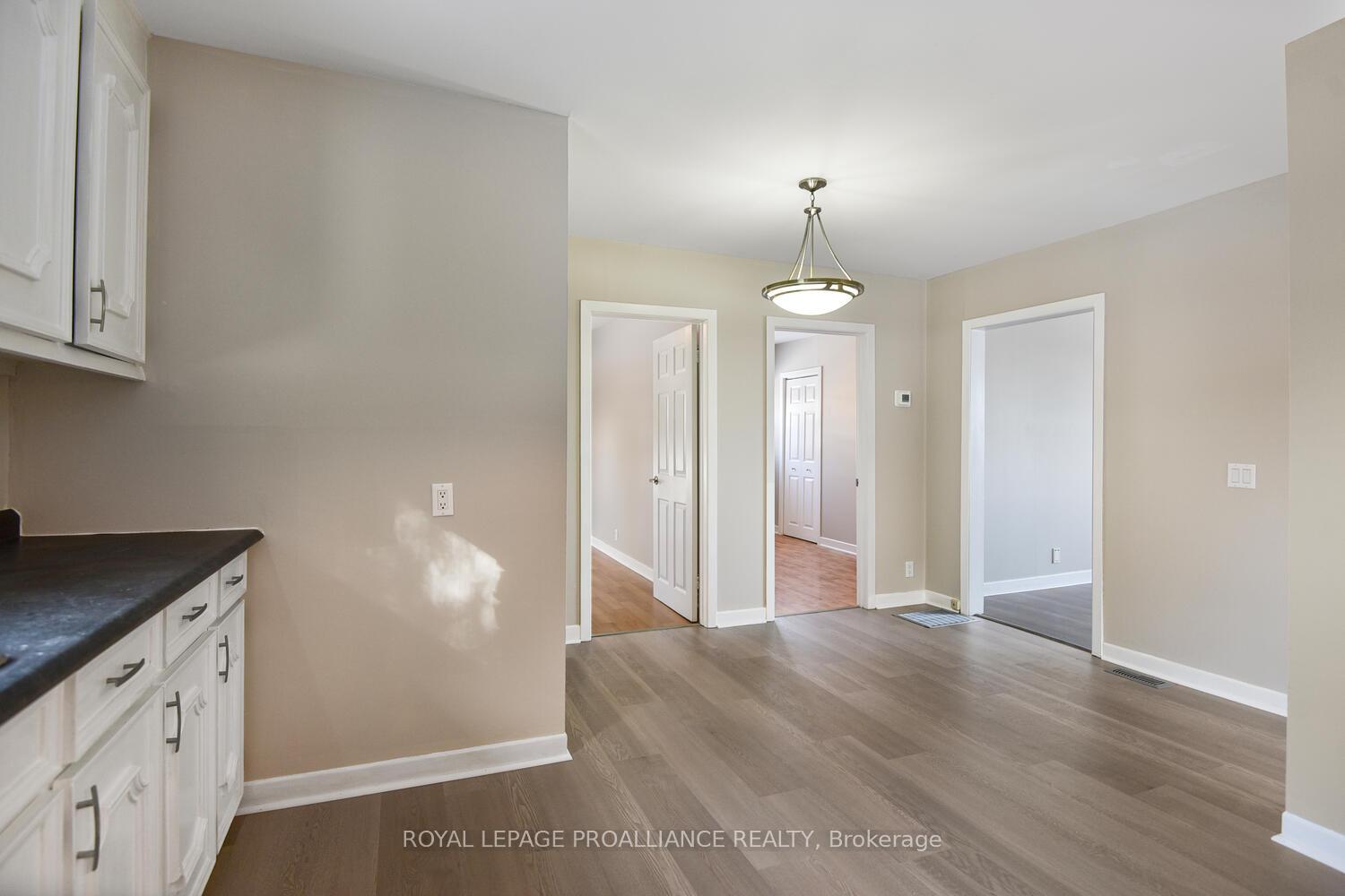 Photo 8 of 27 West Mclean Boulevard, Augusta, Augusta Twp — HOMEH