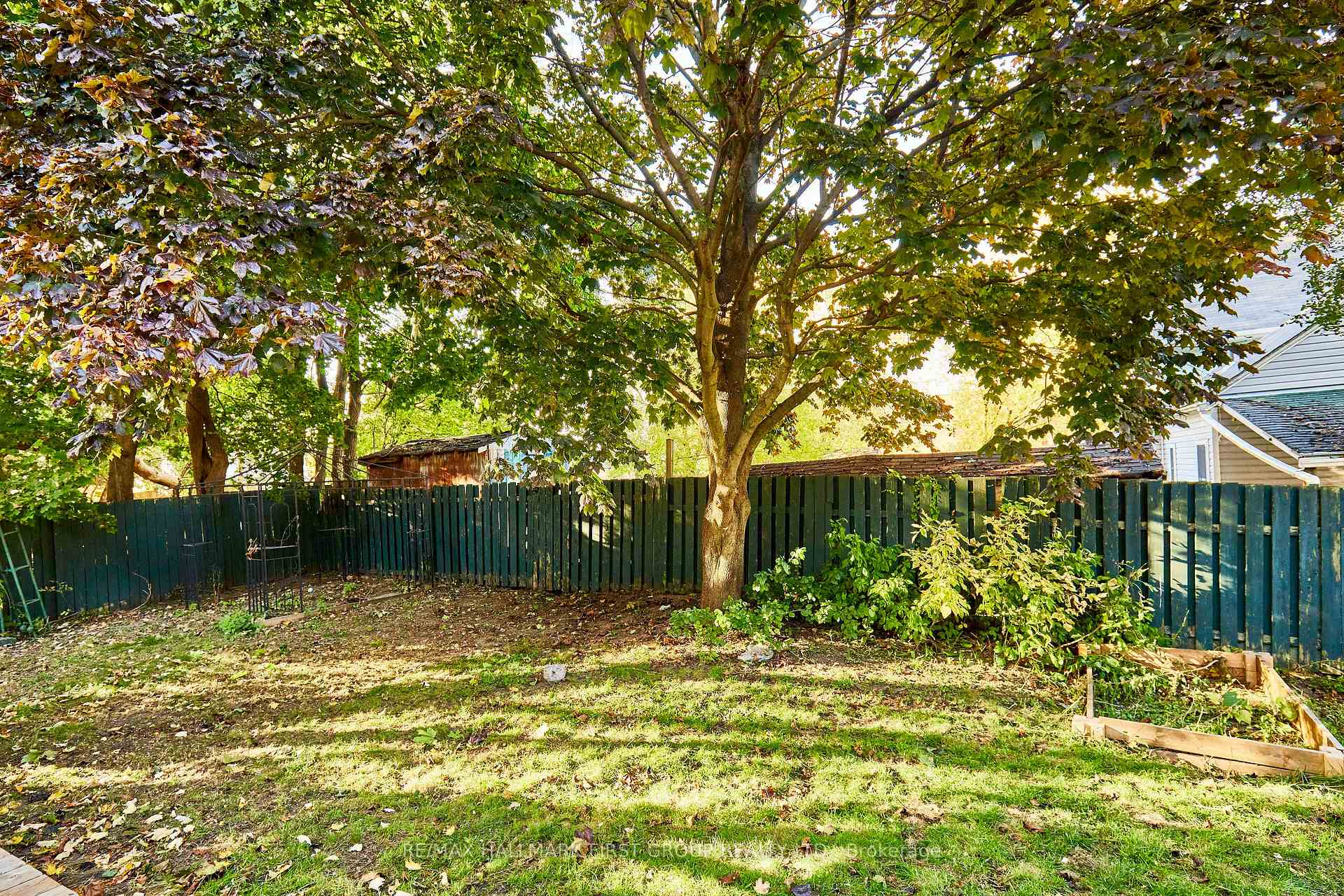 Photo 35 of 30 Nassau Street, Oshawa, Vanier — HOMEH