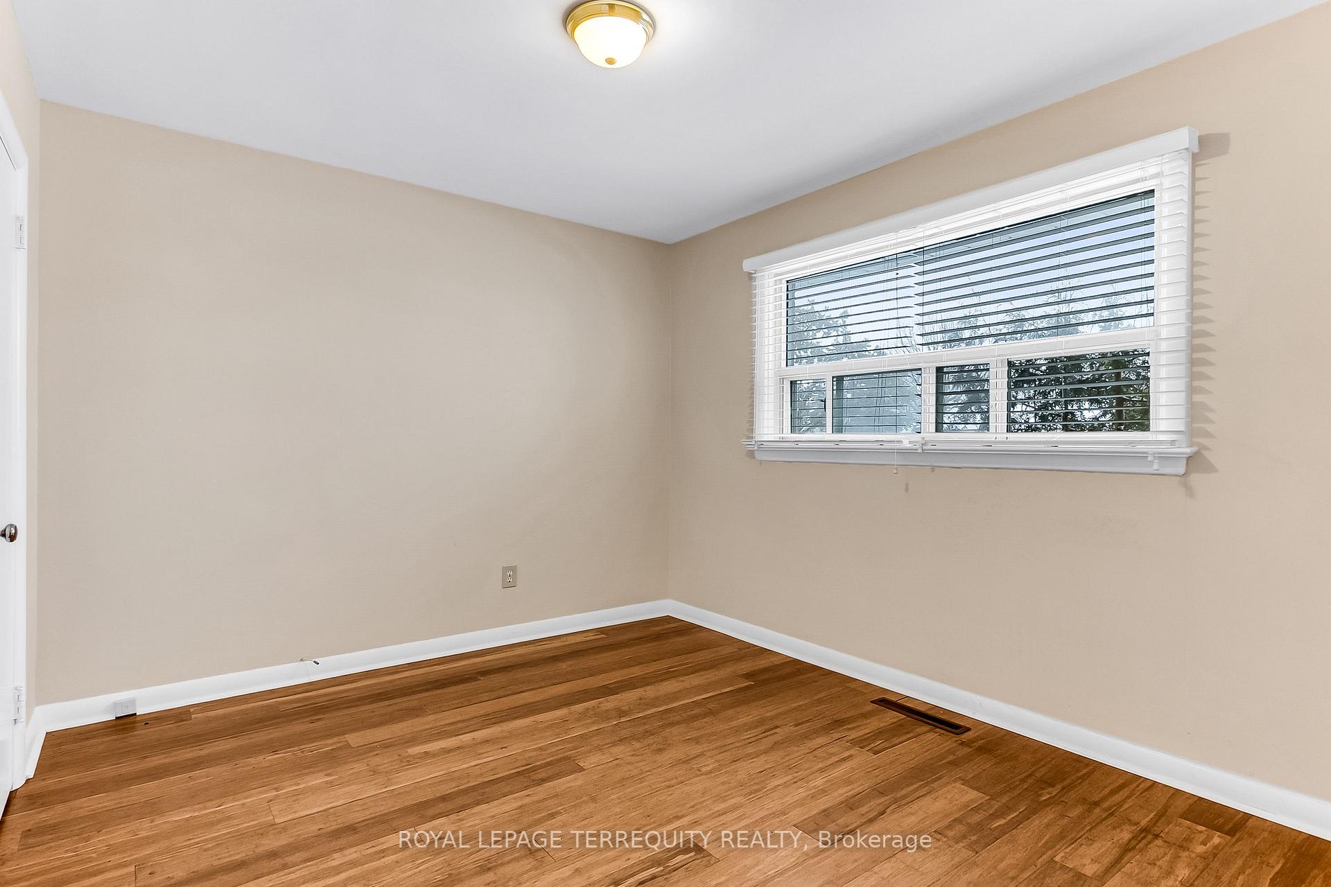 Photo 13 of 63 Hurricane Avenue, Vaughan, West Woodbridge — HOMEH