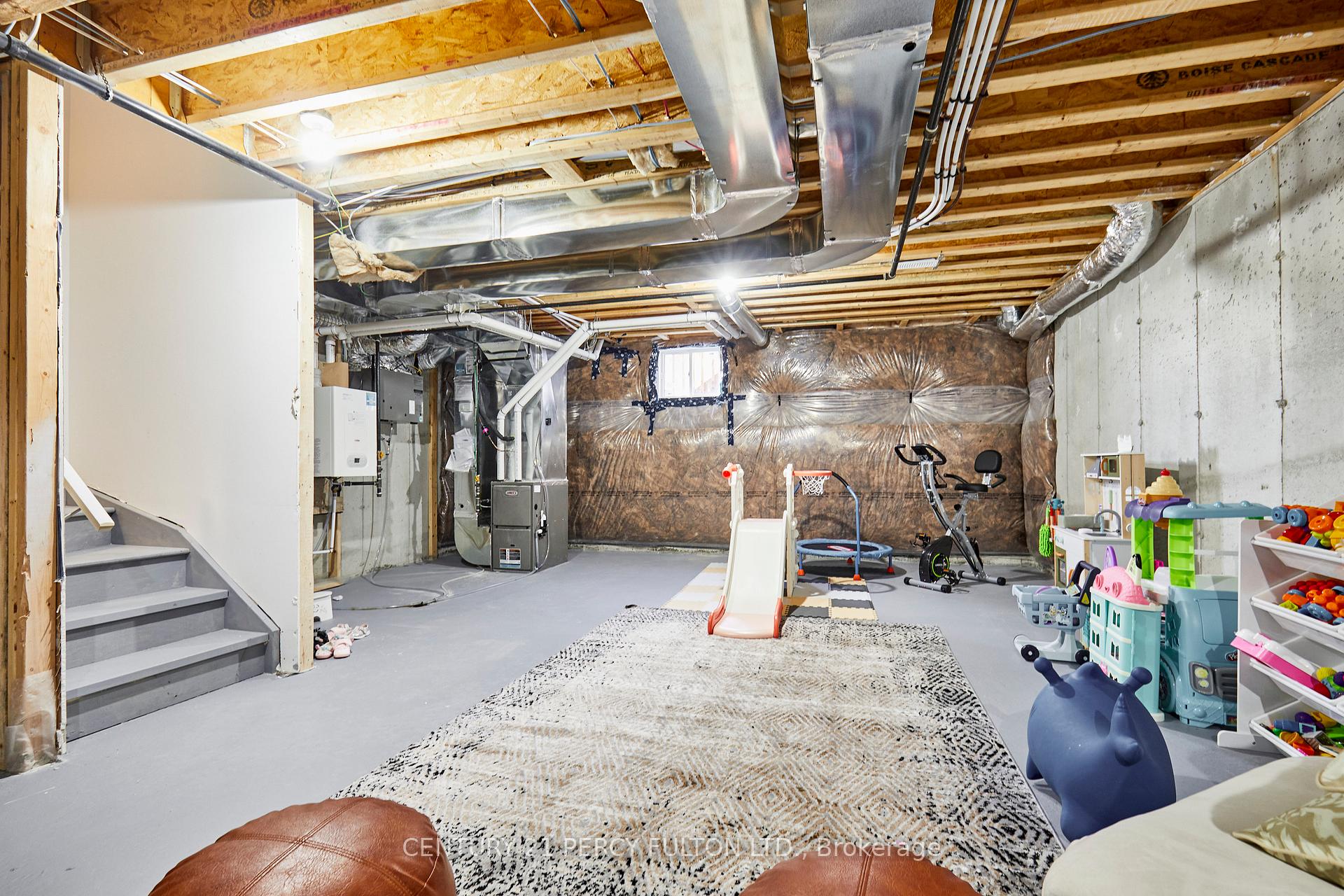 Photo 35 of 2016 Cameron Lott Crescent, Oshawa, Kedron — HOMEH