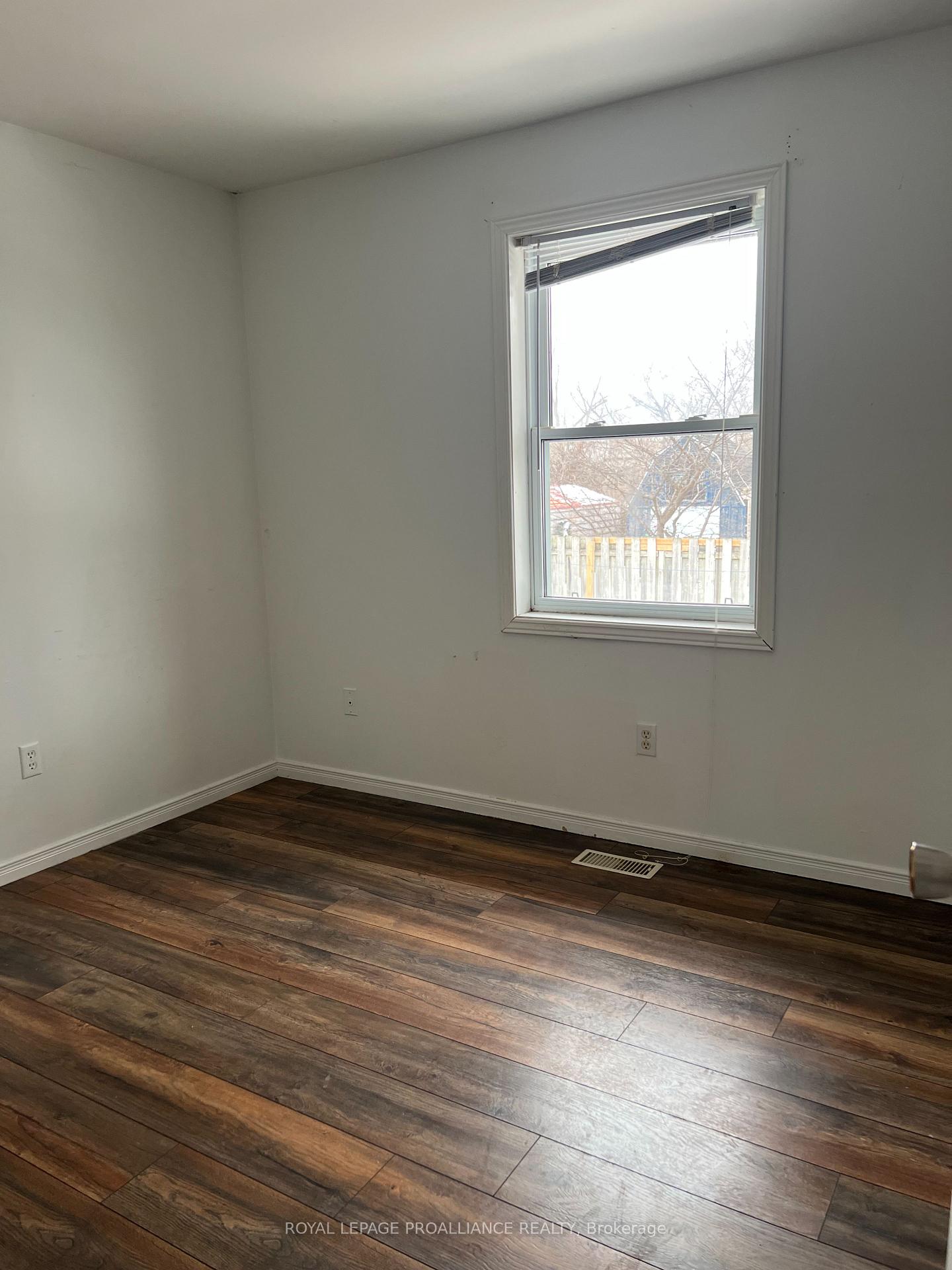 Photo 10 of Unit 1, 88 Frank Street, Belleville, Belleville Ward — HOMEH