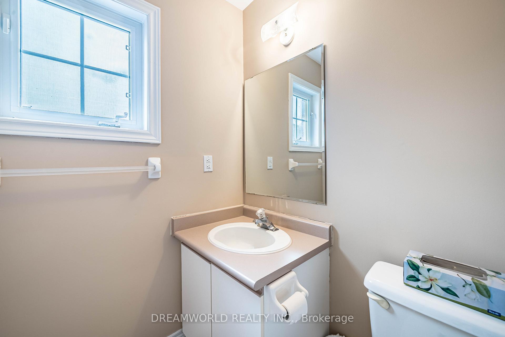 Photo 34 of 209 Rosanna Crescent, Vaughan, Maple — HOMEH