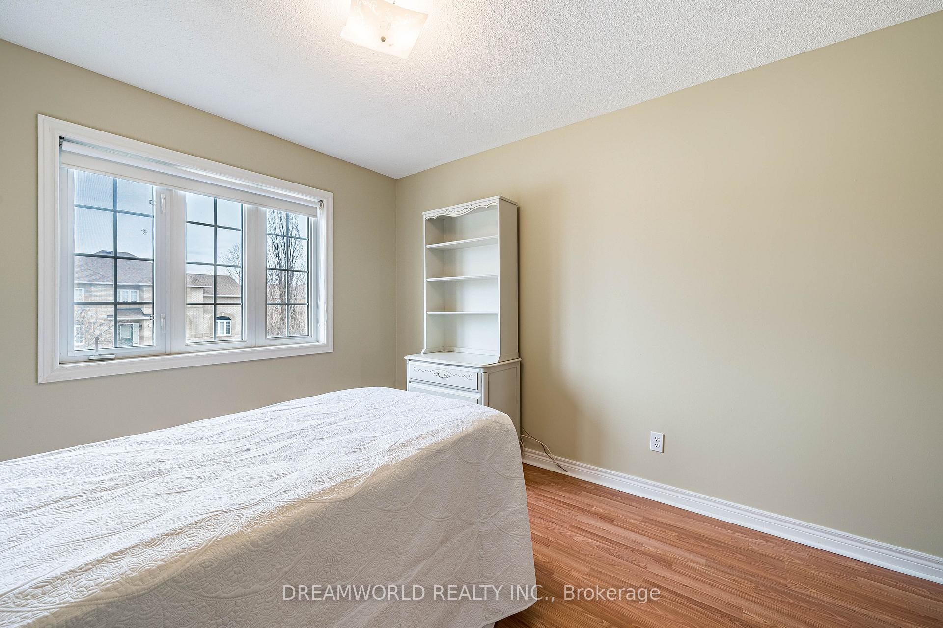 Photo 36 of 209 Rosanna Crescent, Vaughan, Maple — HOMEH