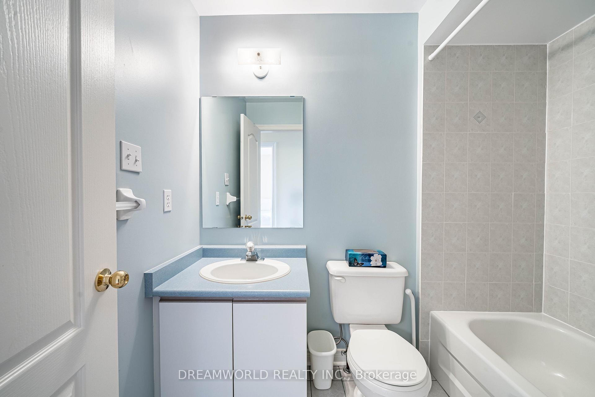 Photo 38 of 209 Rosanna Crescent, Vaughan, Maple — HOMEH