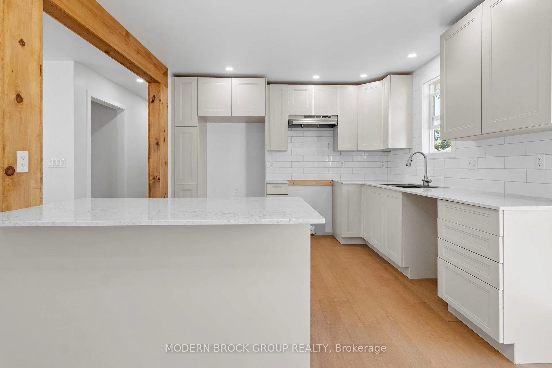 Photo 17 of 744 Comstock Crescent, Brockville — HOMEH