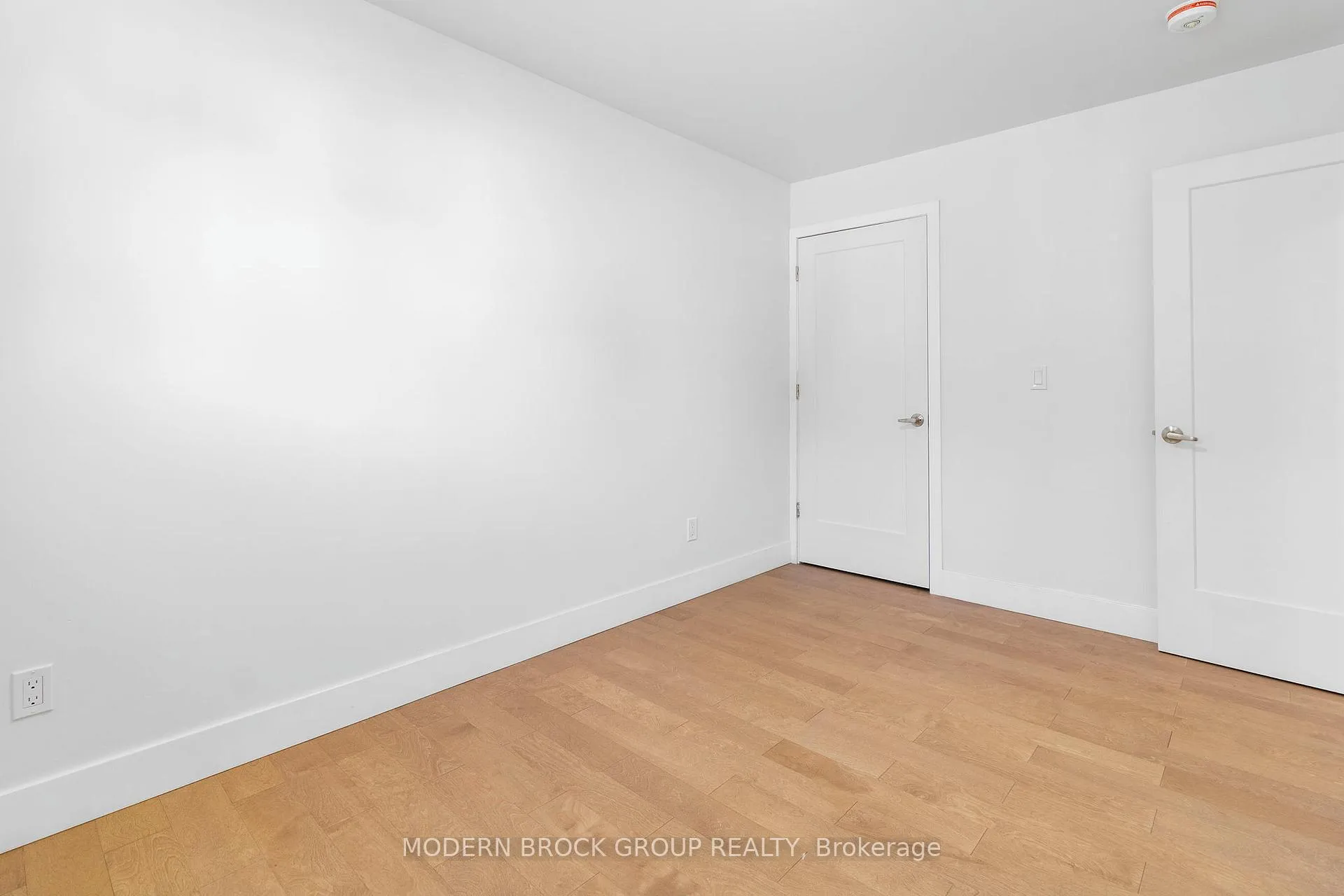 Photo 25 of 744 Comstock Crescent, Brockville — HOMEH