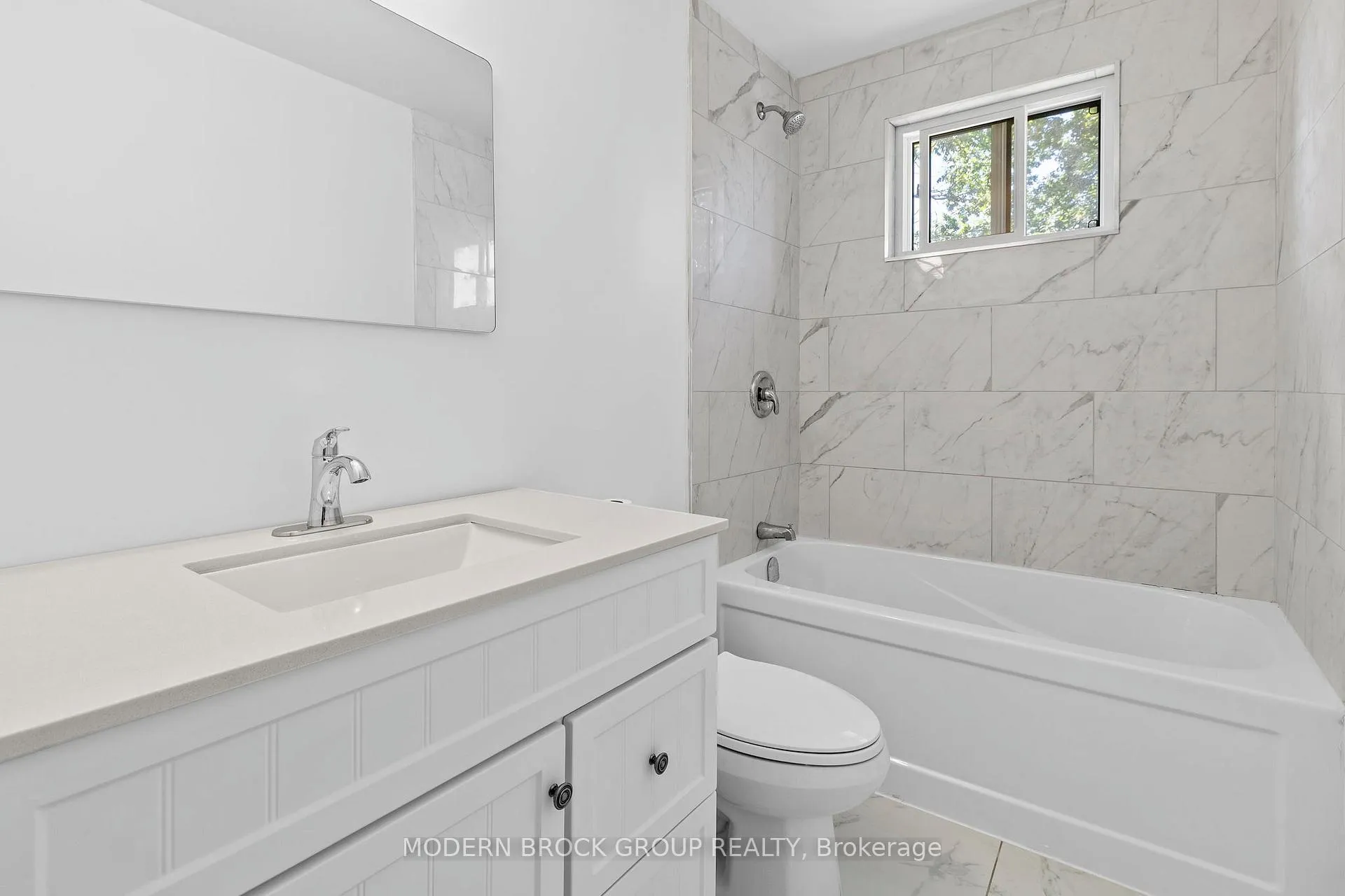 Photo 27 of 744 Comstock Crescent, Brockville — HOMEH
