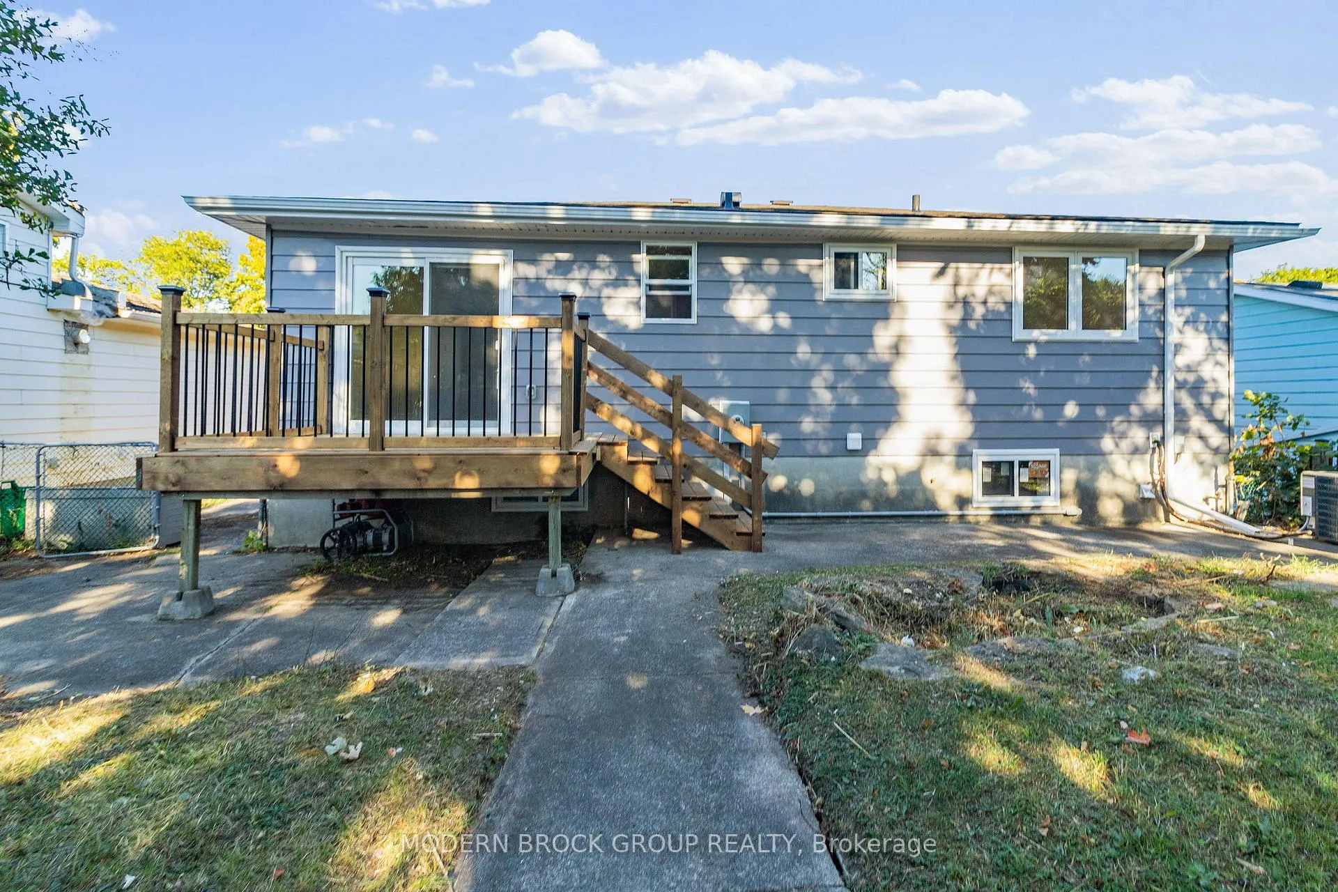 Photo 40 of 744 Comstock Crescent, Brockville — HOMEH