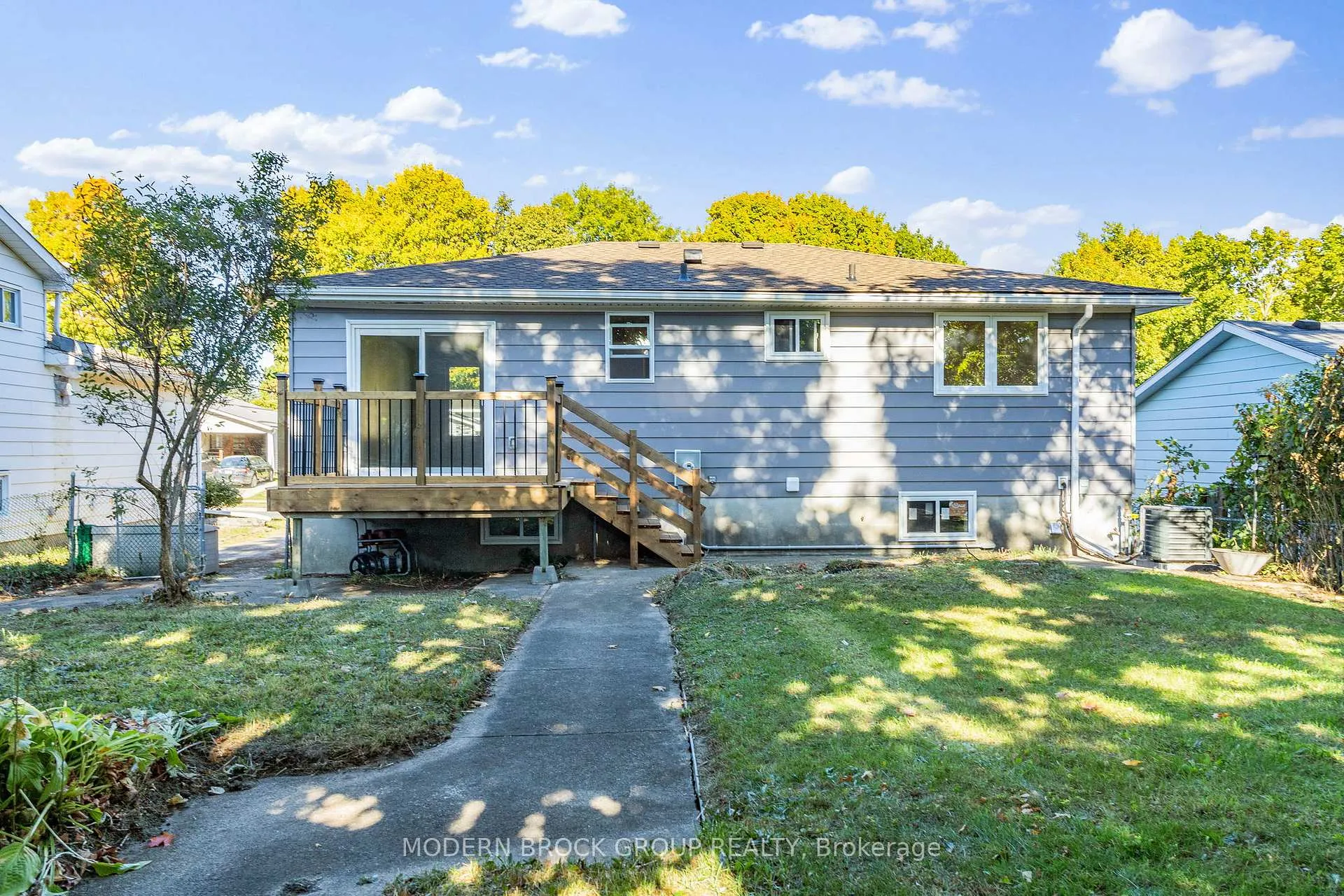 Photo 44 of 744 Comstock Crescent, Brockville — HOMEH