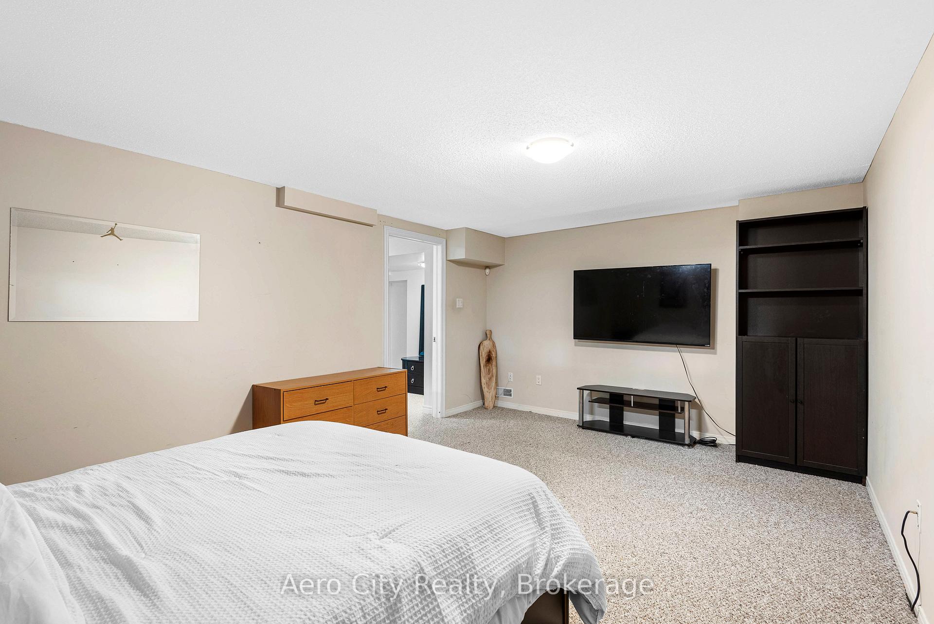 Photo 37 of 16 Carberry Crescent, Ajax, Northeast Ajax — HOMEH