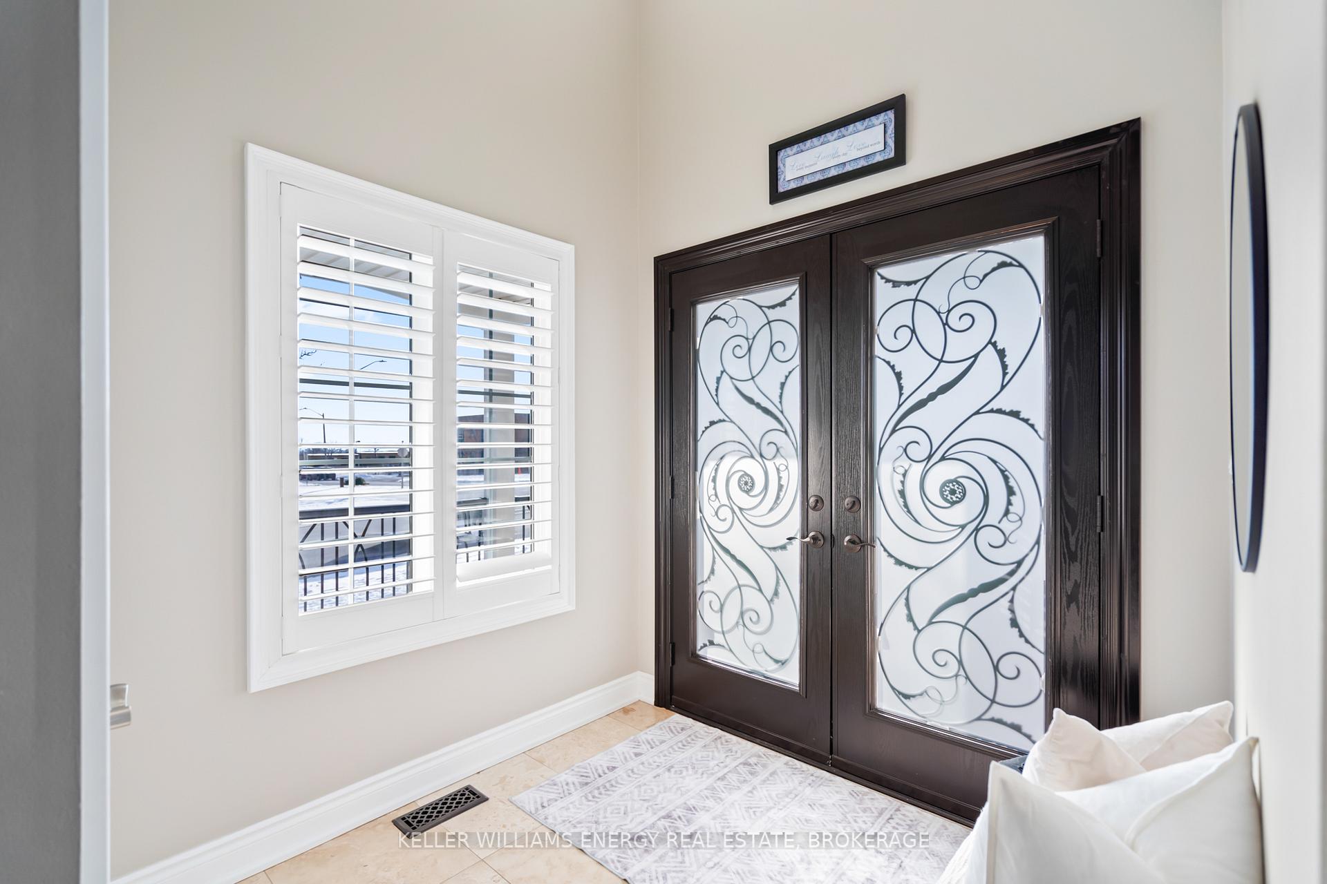 Photo 4 of 1101 Ashgrove Crescent, Oshawa, Pinecrest — HOMEH