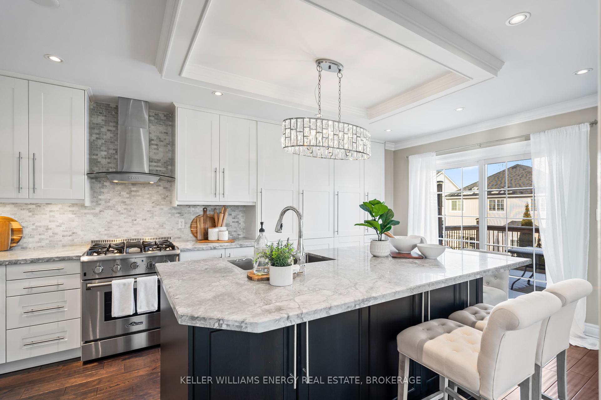 Photo 13 of 1101 Ashgrove Crescent, Oshawa, Pinecrest — HOMEH
