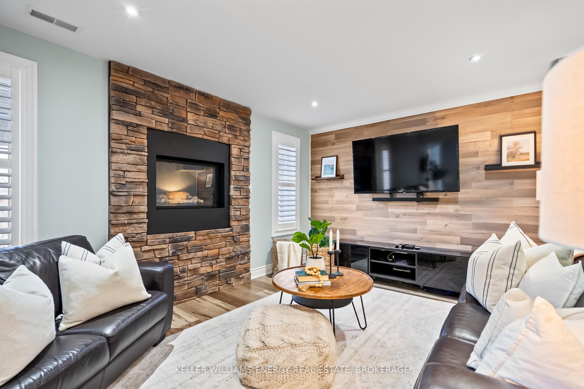 Photo 29 of 1101 Ashgrove Crescent, Oshawa, Pinecrest — HOMEH