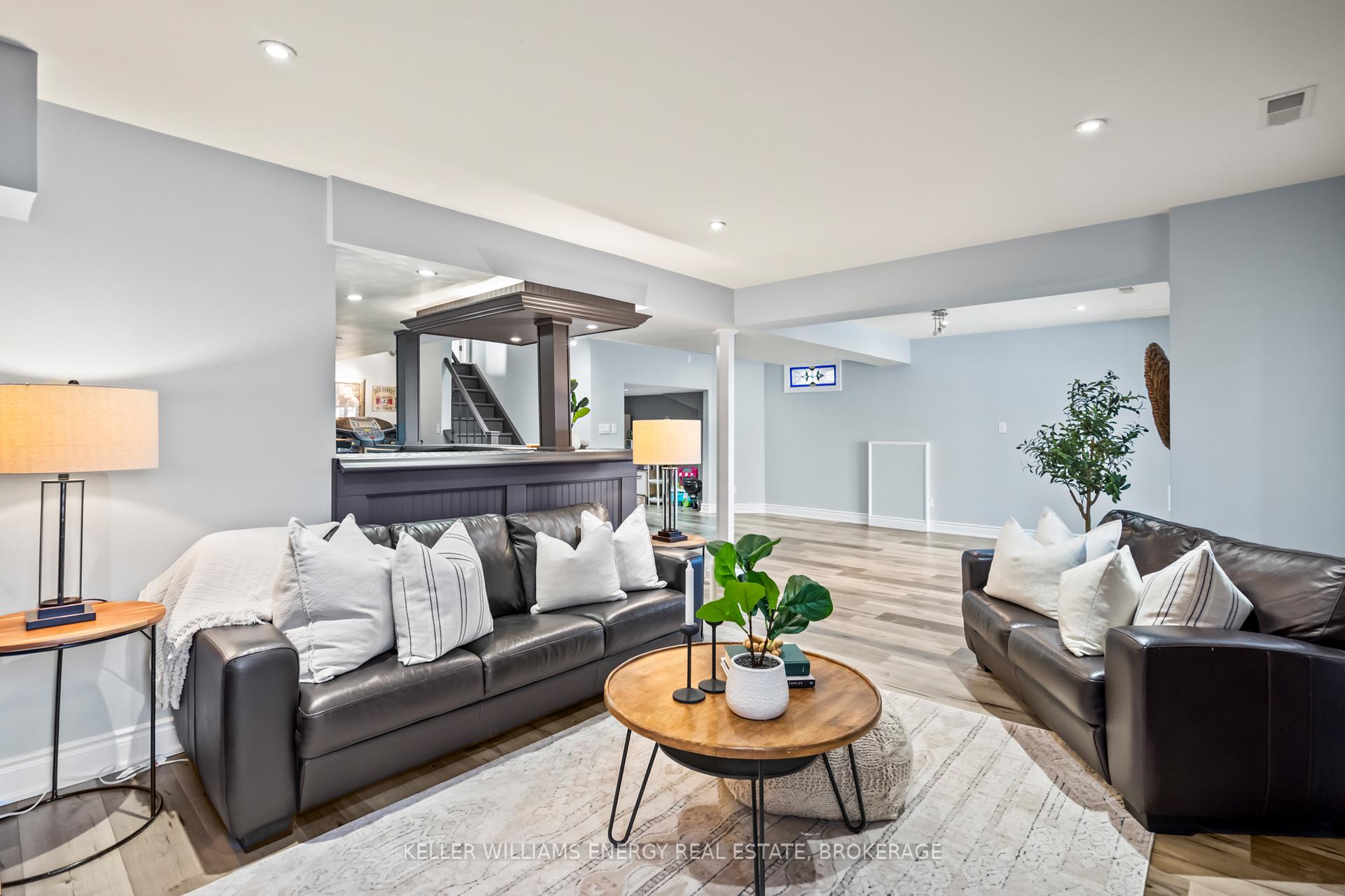 Photo 30 of 1101 Ashgrove Crescent, Oshawa, Pinecrest — HOMEH