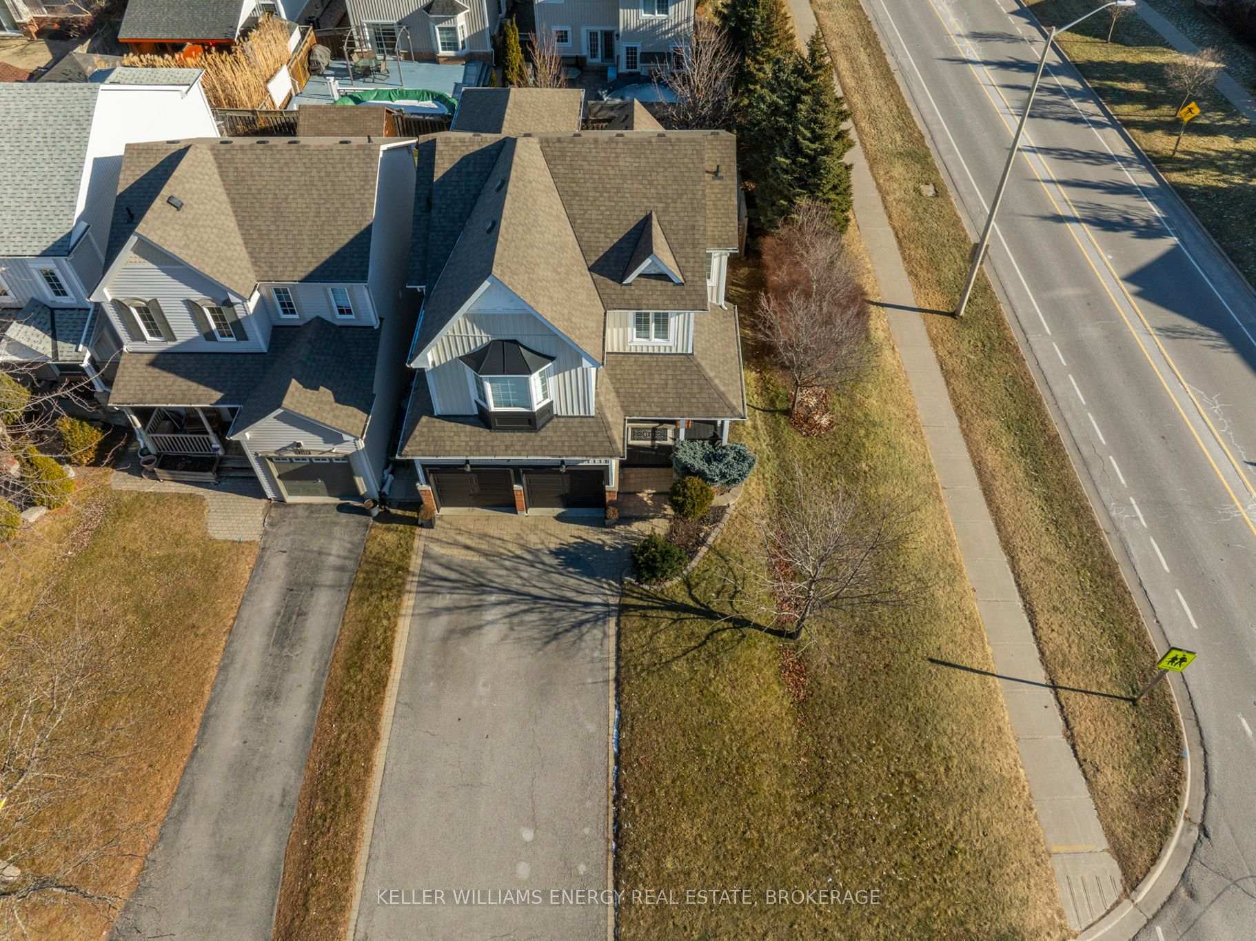 Photo 35 of 1101 Ashgrove Crescent, Oshawa, Pinecrest — HOMEH