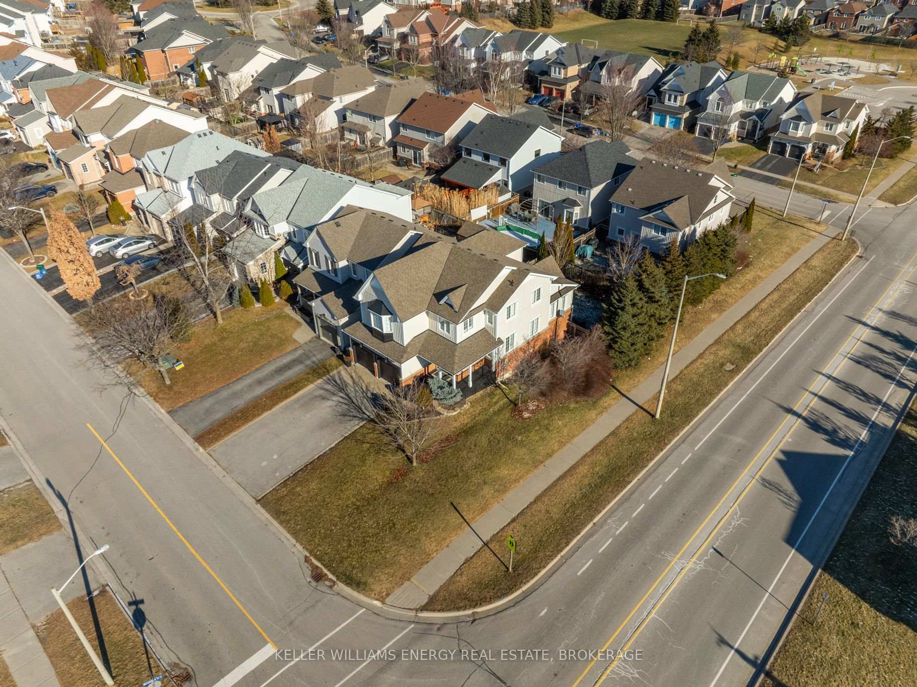 Photo 37 of 1101 Ashgrove Crescent, Oshawa, Pinecrest — HOMEH
