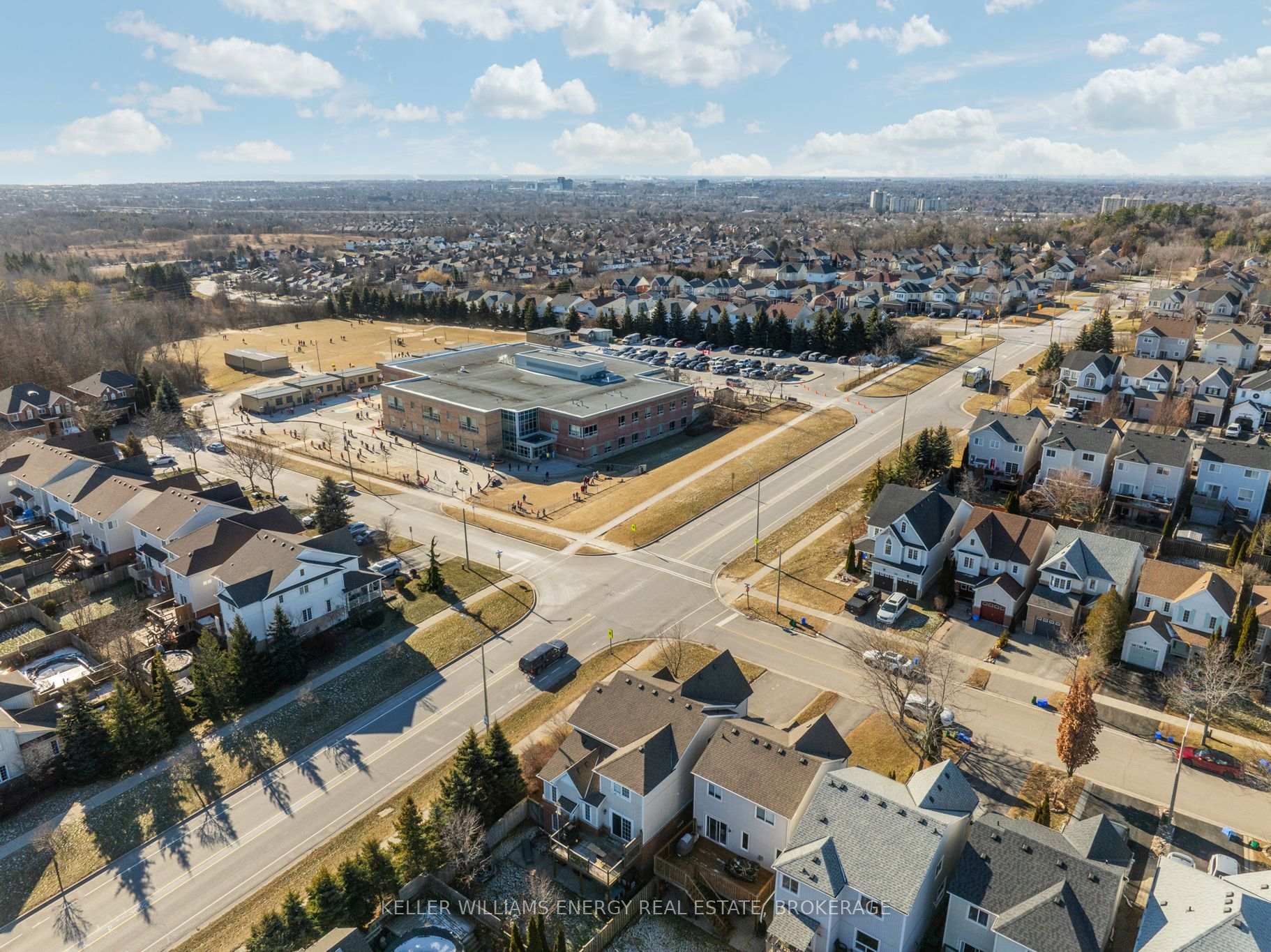 Photo 38 of 1101 Ashgrove Crescent, Oshawa, Pinecrest — HOMEH