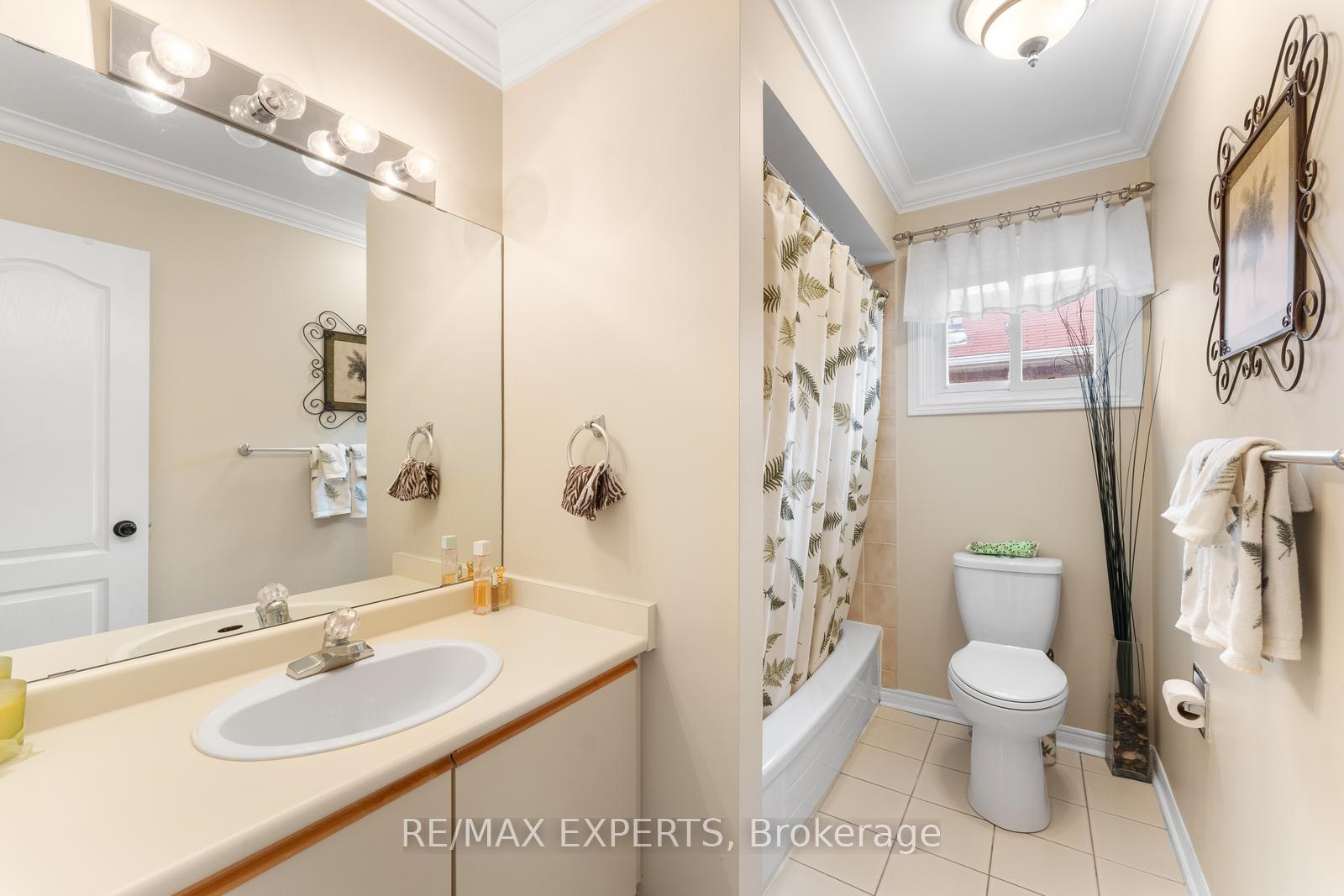 Photo 31 of 130 Pentland Crescent, Vaughan, Maple — HOMEH