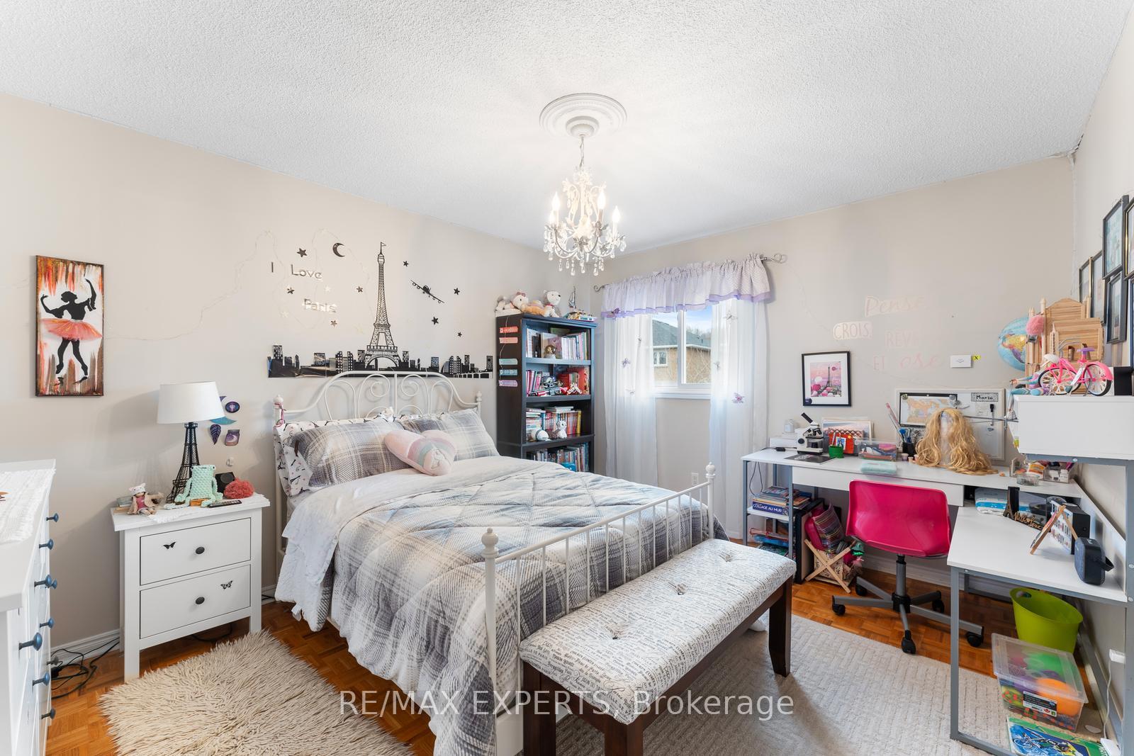 Photo 32 of 130 Pentland Crescent, Vaughan, Maple — HOMEH