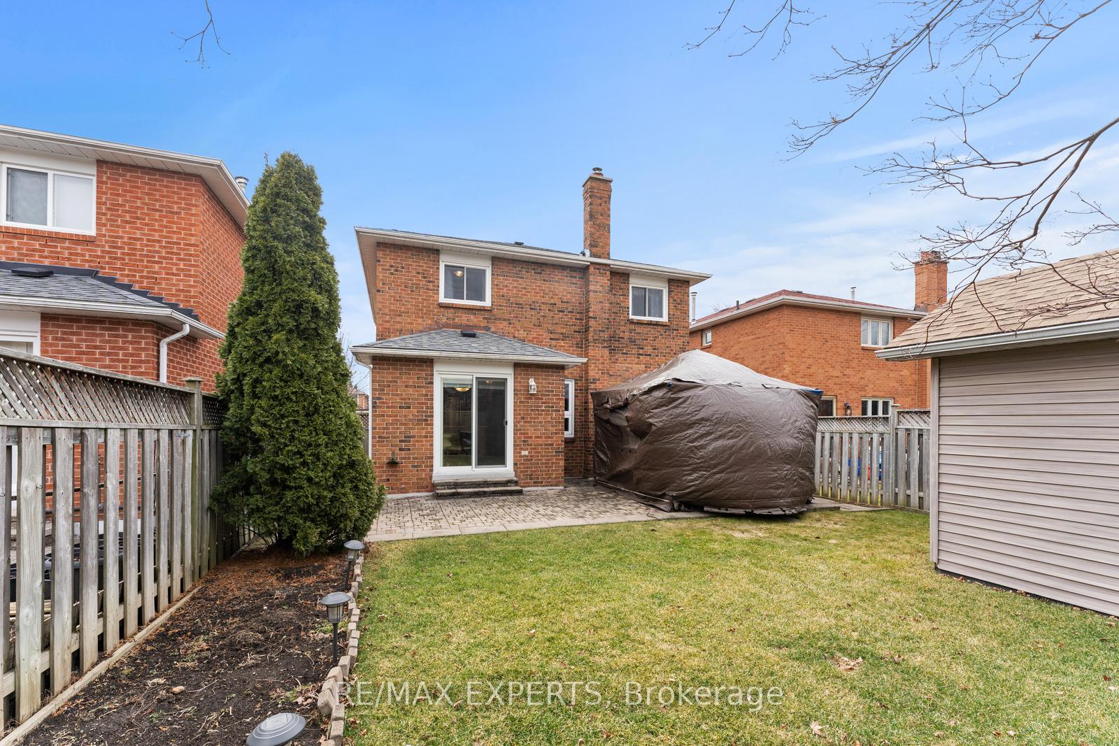 Photo 36 of 130 Pentland Crescent, Vaughan, Maple — HOMEH