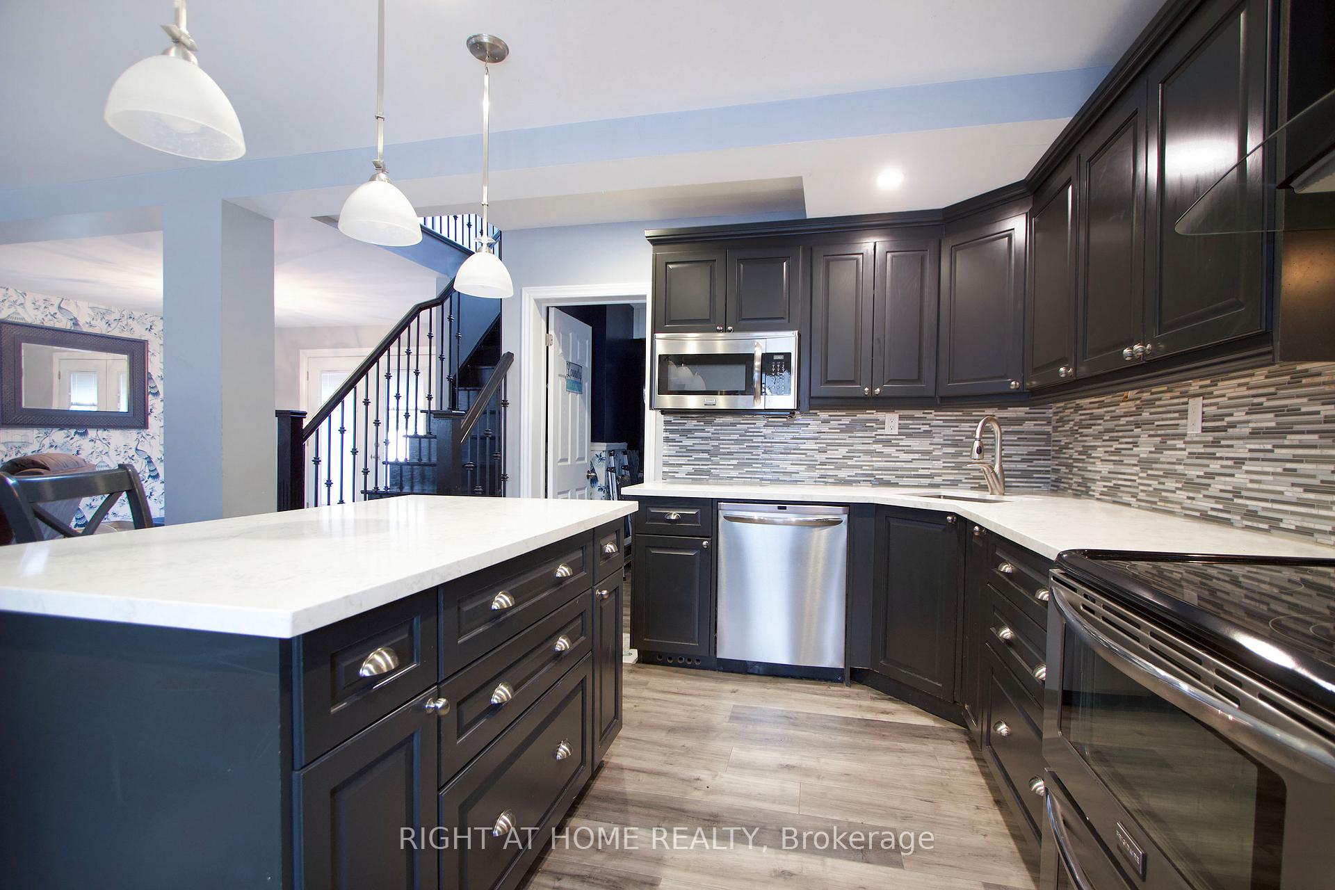 Photo 3 of 1053 Hortop Street, Oshawa, Centennial — HOMEH