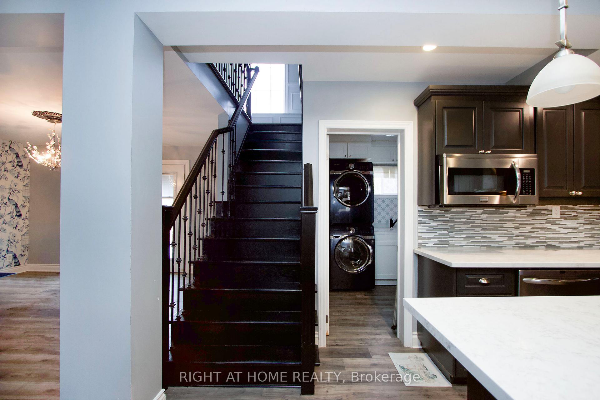 Photo 4 of 1053 Hortop Street, Oshawa, Centennial — HOMEH