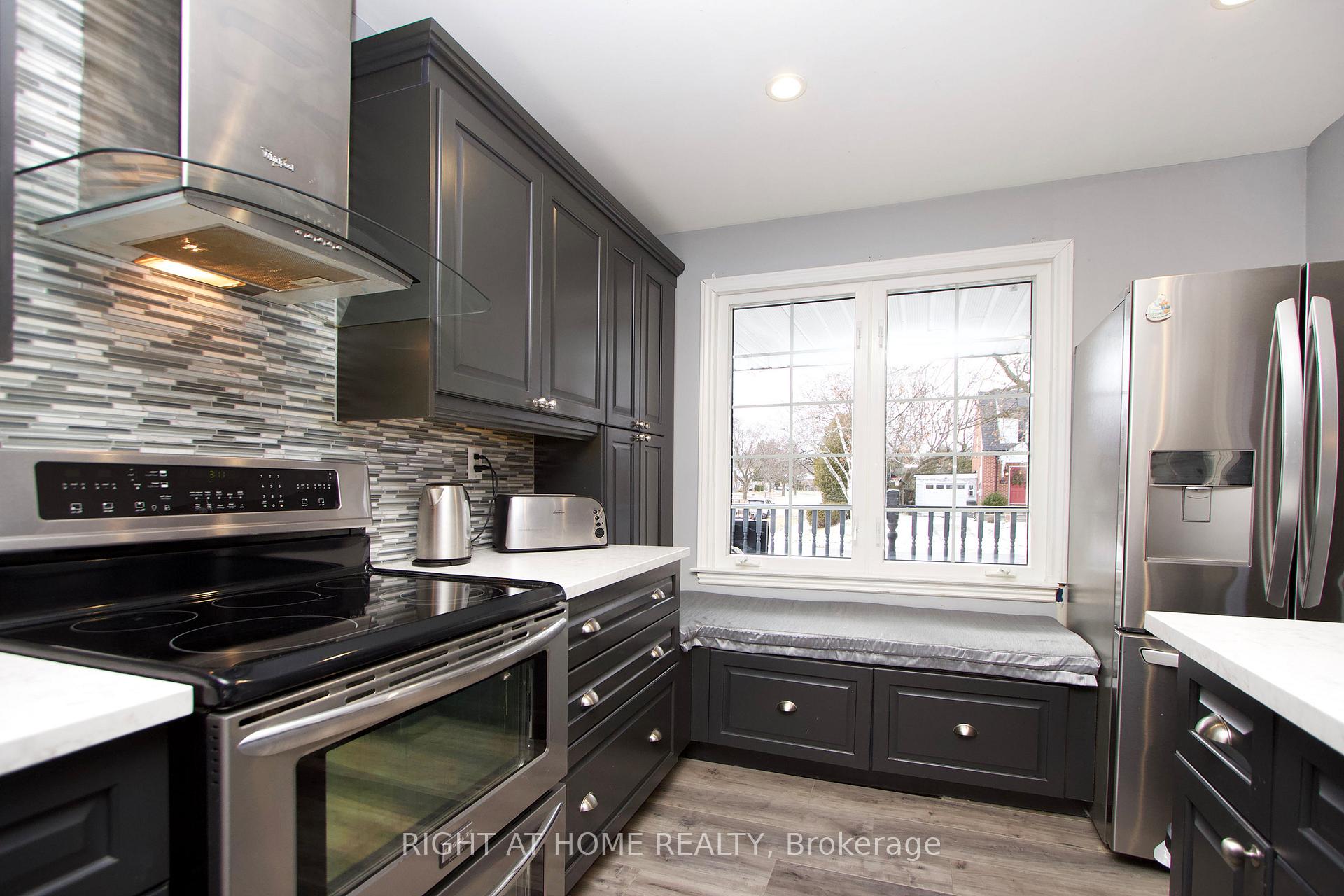 Photo 5 of 1053 Hortop Street, Oshawa, Centennial — HOMEH