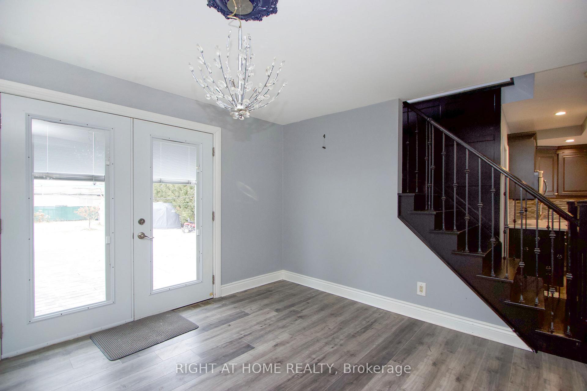 Photo 8 of 1053 Hortop Street, Oshawa, Centennial — HOMEH