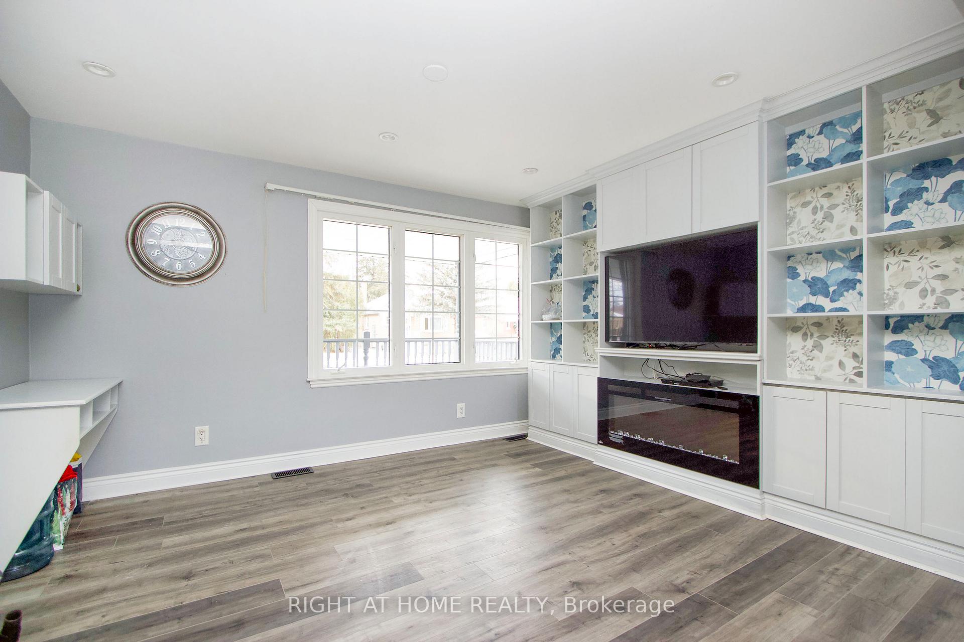 Photo 9 of 1053 Hortop Street, Oshawa, Centennial — HOMEH