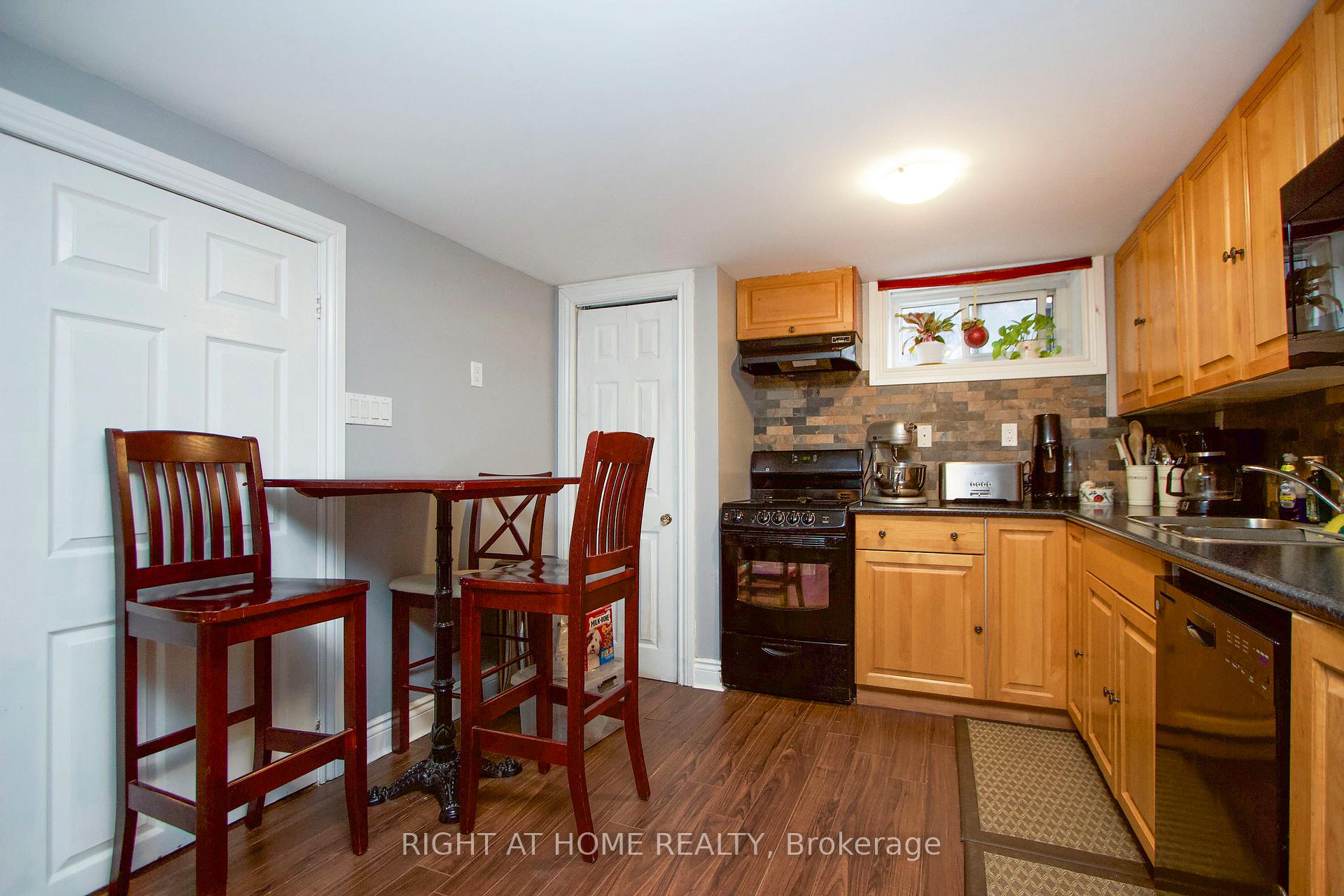 Photo 24 of 1053 Hortop Street, Oshawa, Centennial — HOMEH