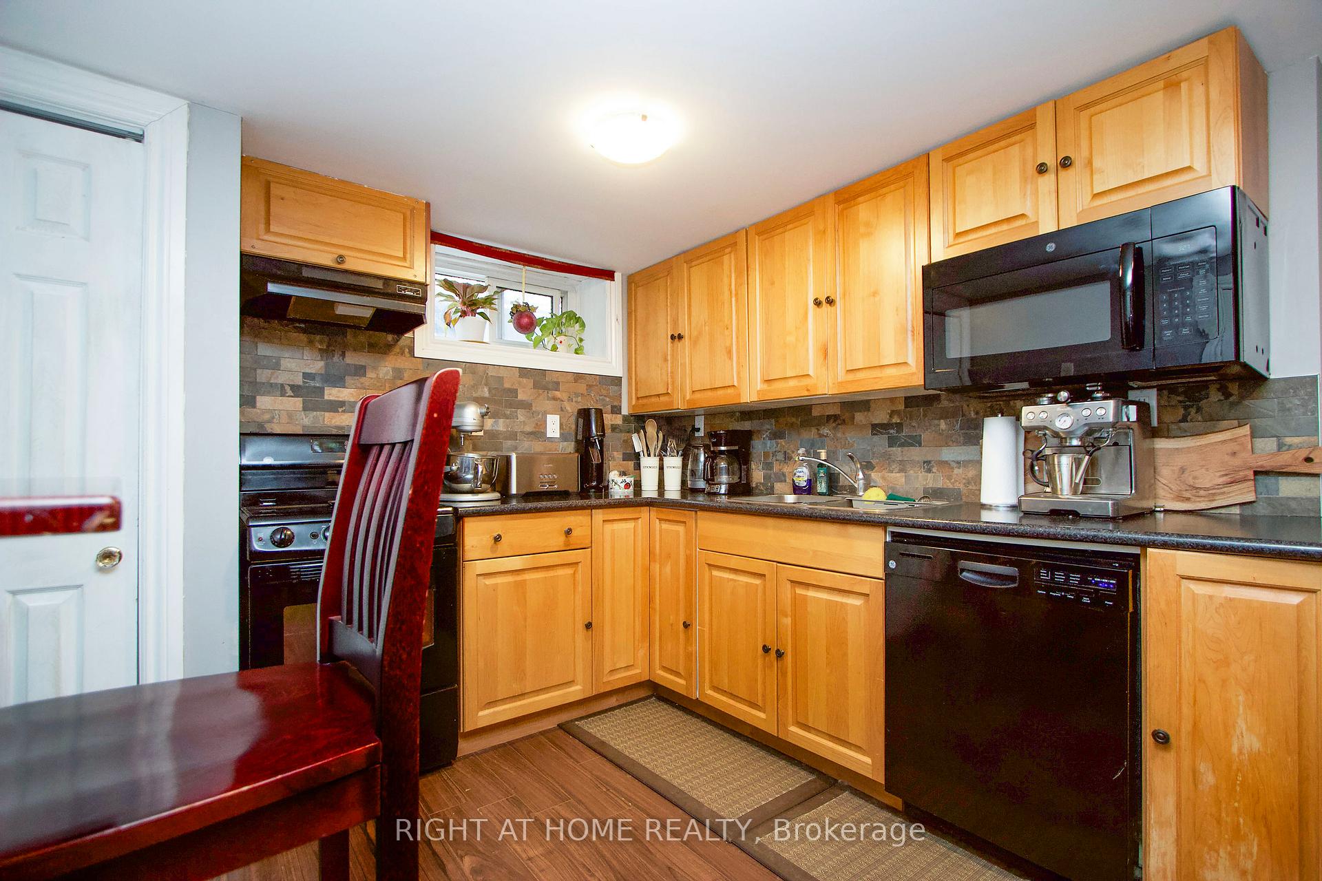 Photo 27 of 1053 Hortop Street, Oshawa, Centennial — HOMEH