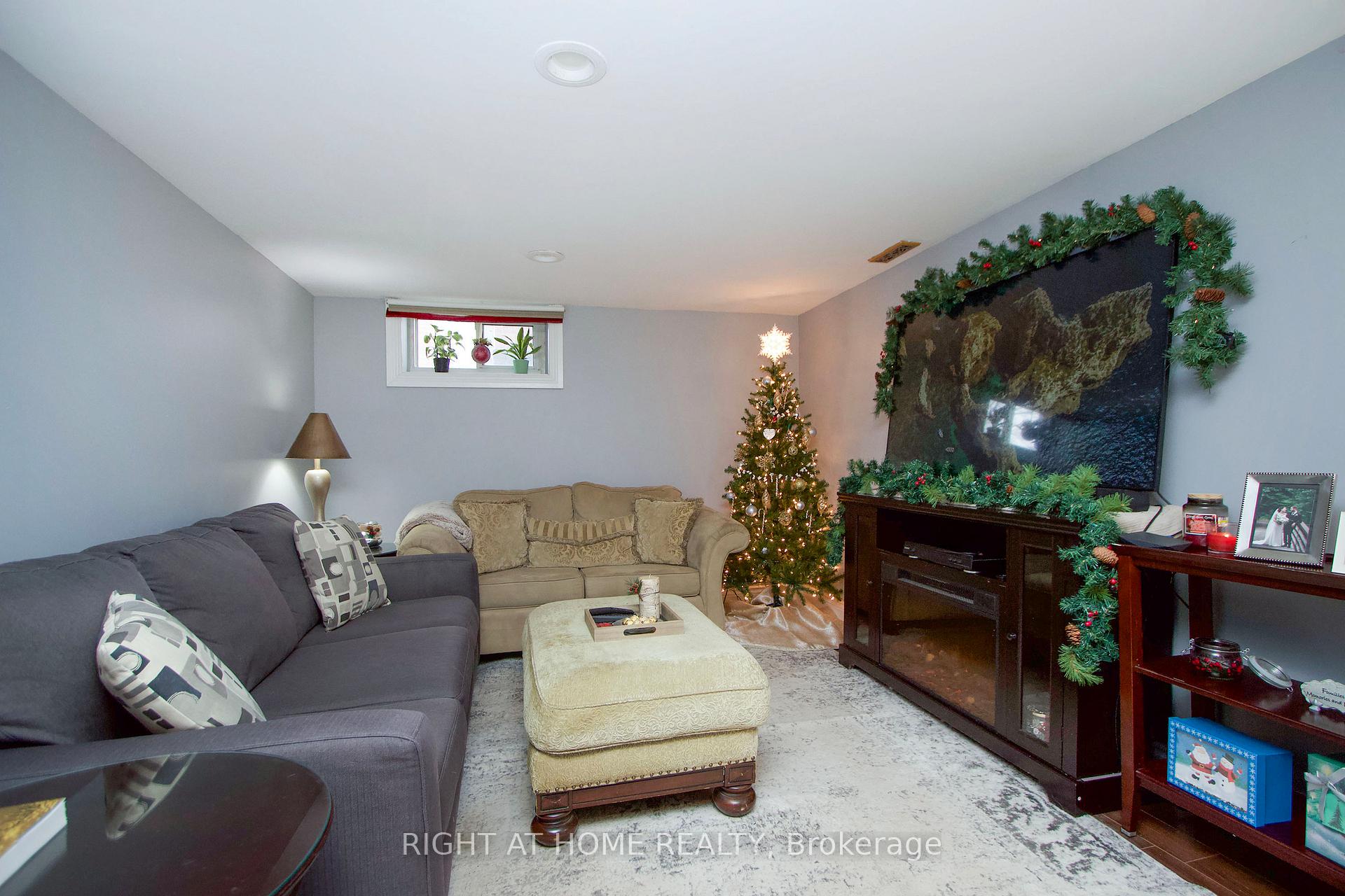 Photo 29 of 1053 Hortop Street, Oshawa, Centennial — HOMEH