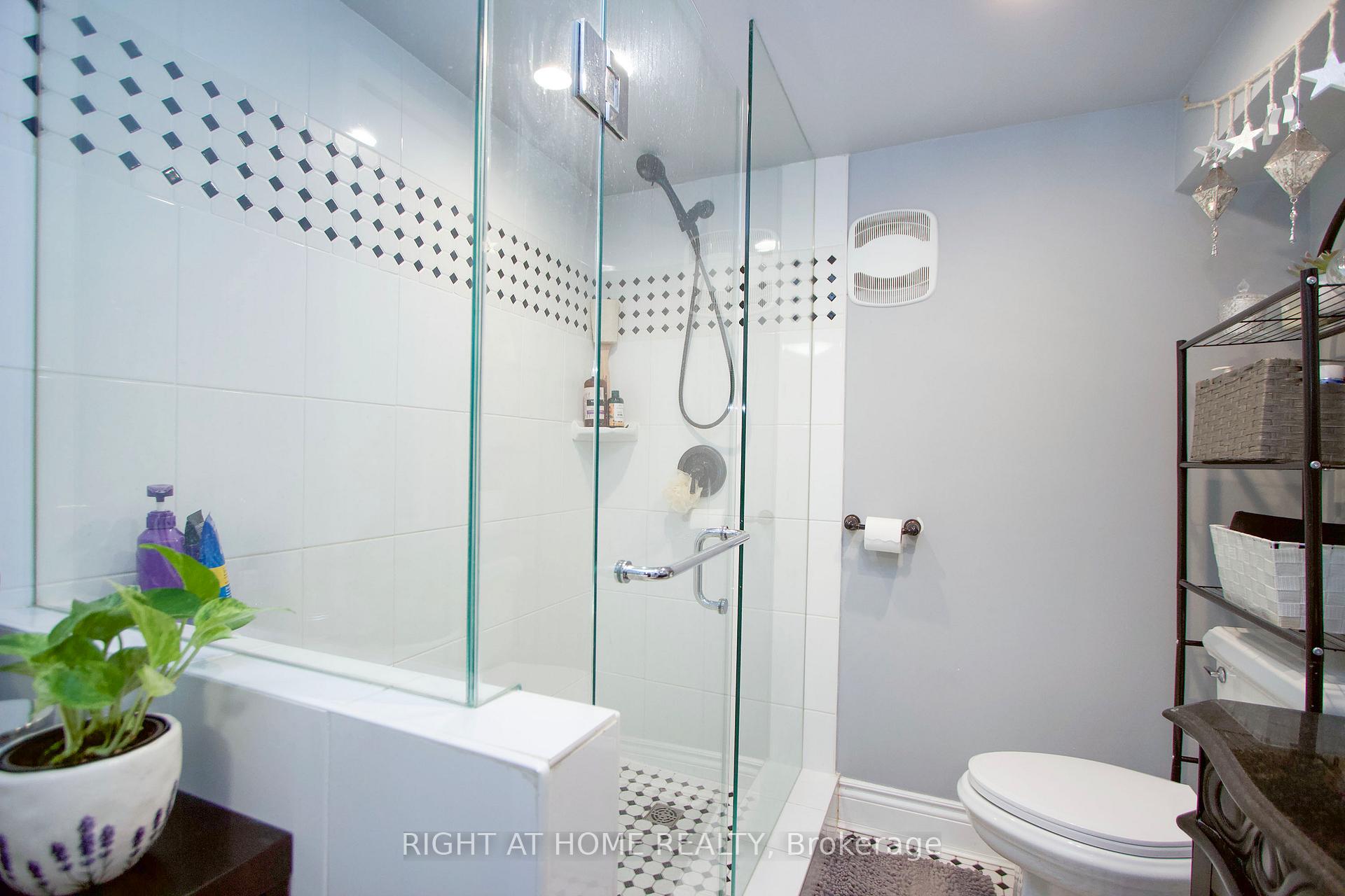 Photo 31 of 1053 Hortop Street, Oshawa, Centennial — HOMEH