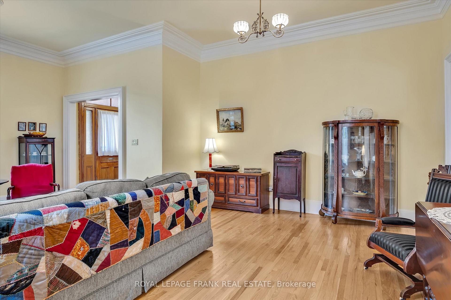 Photo 9 of 484 Gilmour Street, Peterborough, Town Ward 3 — HOMEH