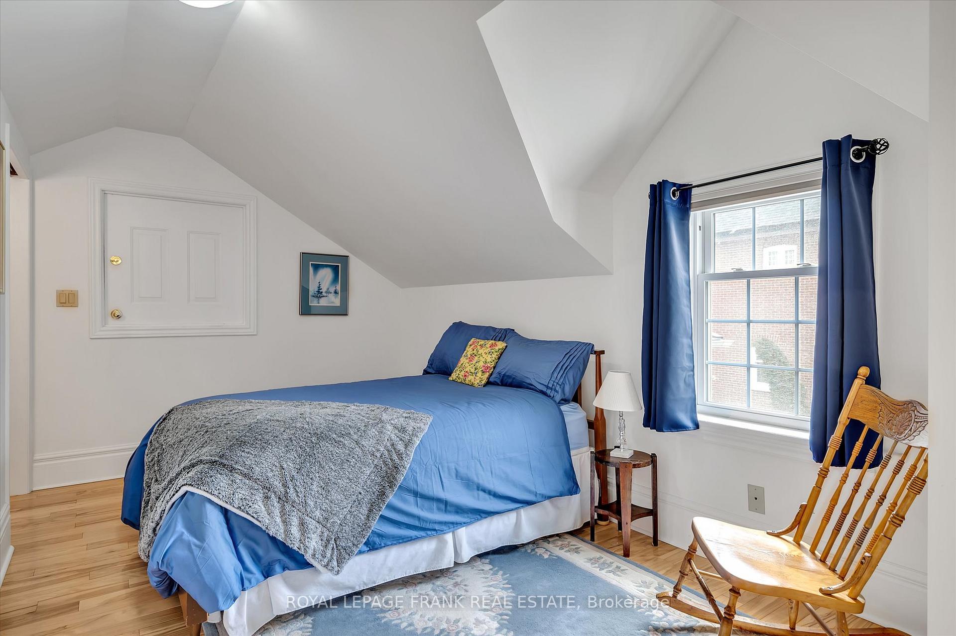 Photo 32 of 484 Gilmour Street, Peterborough, Town Ward 3 — HOMEH