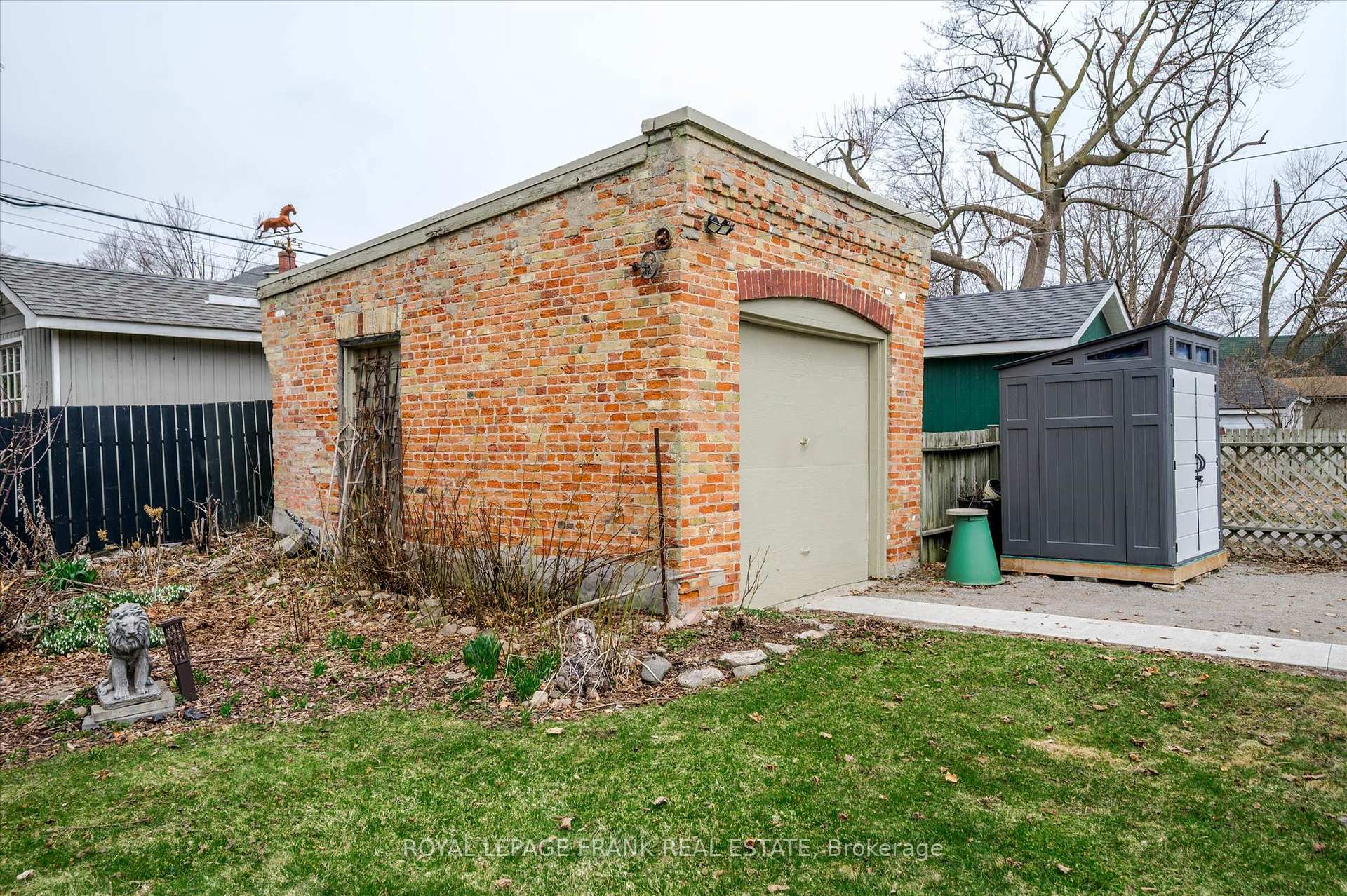 Photo 38 of 484 Gilmour Street, Peterborough, Town Ward 3 — HOMEH