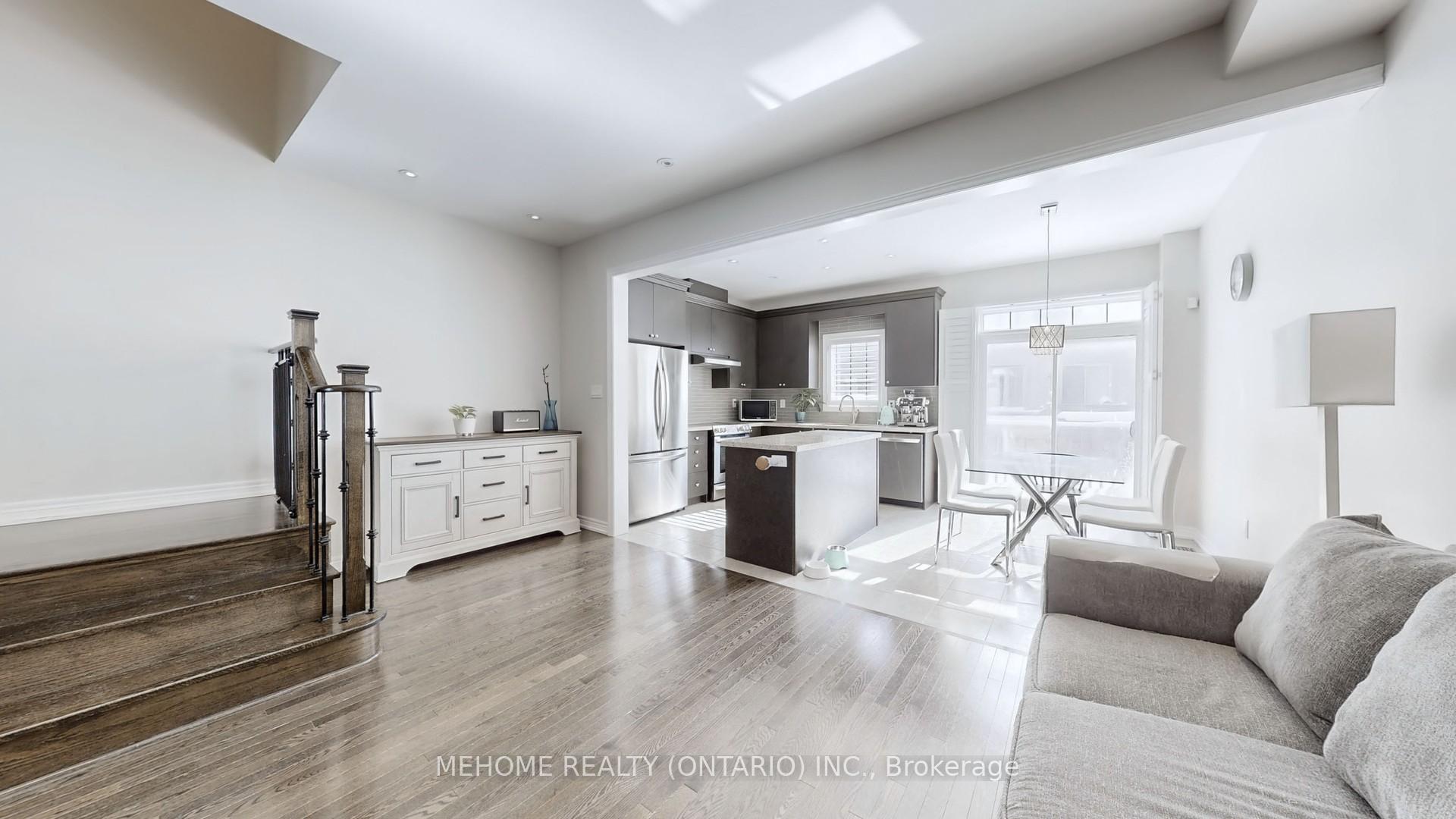 Photo 4 of 27 Sibella Way, Vaughan, Vellore Village — HOMEH